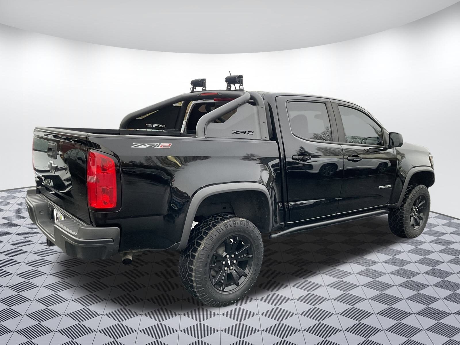 2019 Chevrolet Colorado ZR2 photo 2