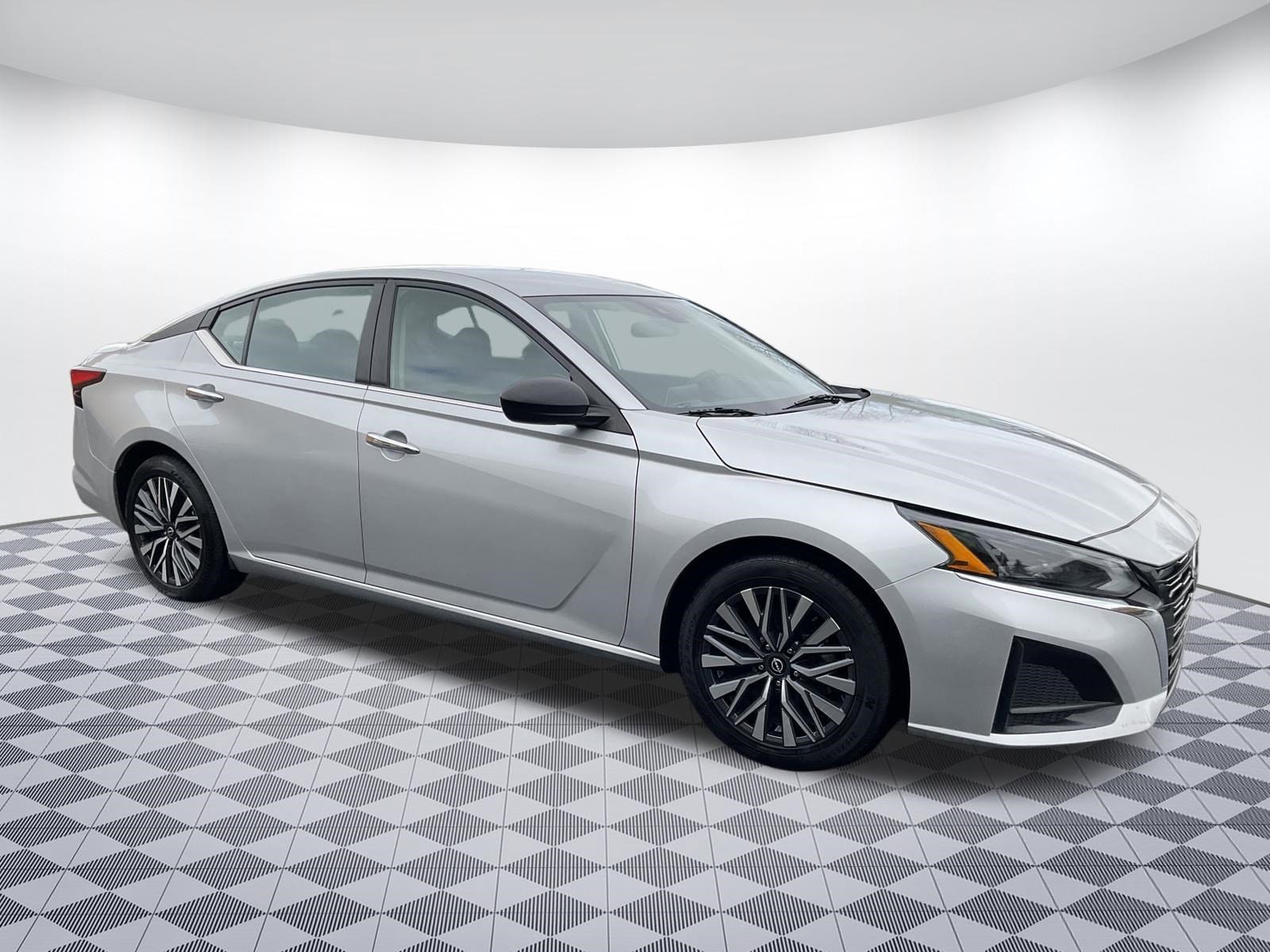 2024 Nissan Altima SV