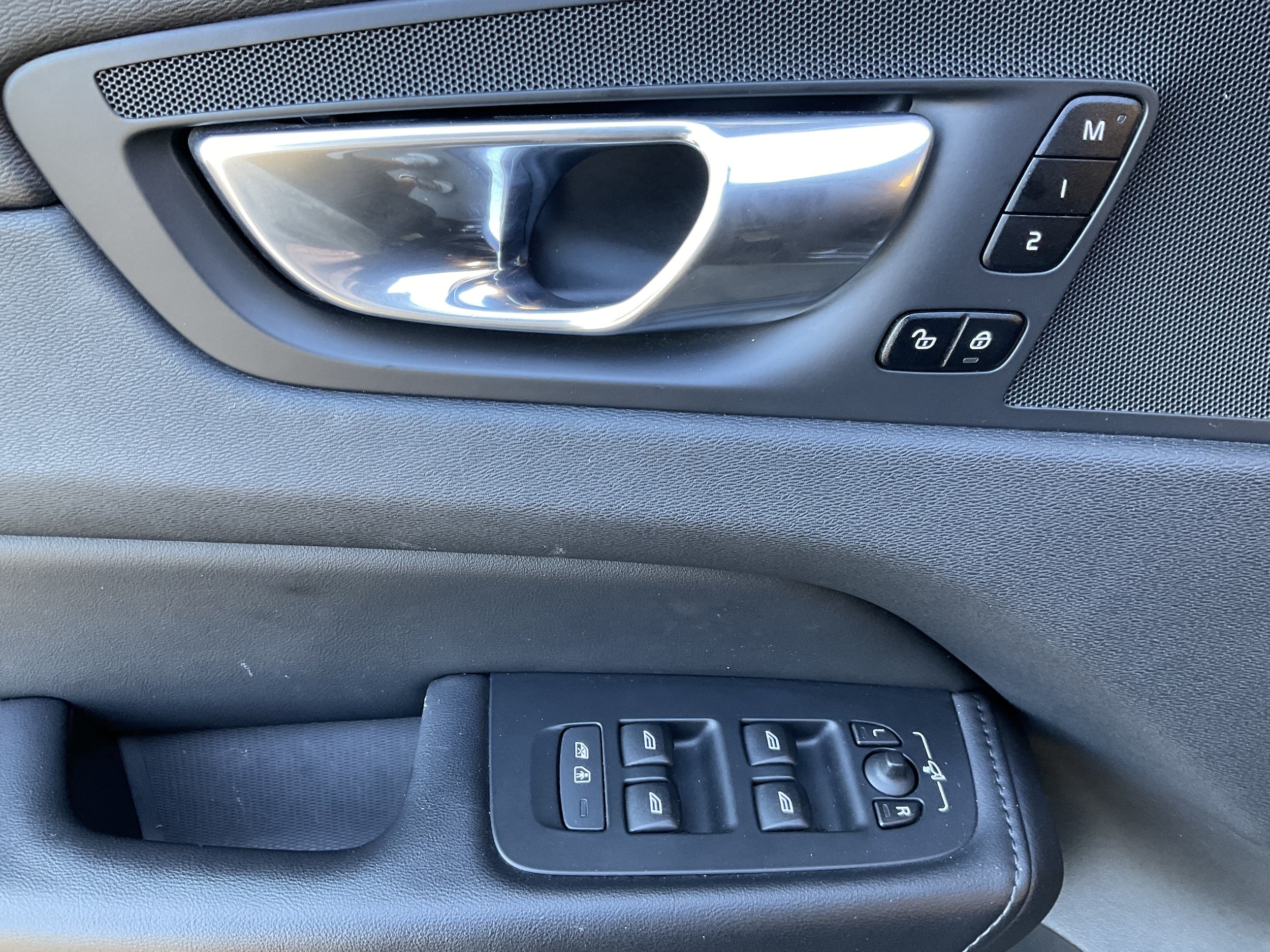 2023 Volvo XC60 Plus - Photo 28