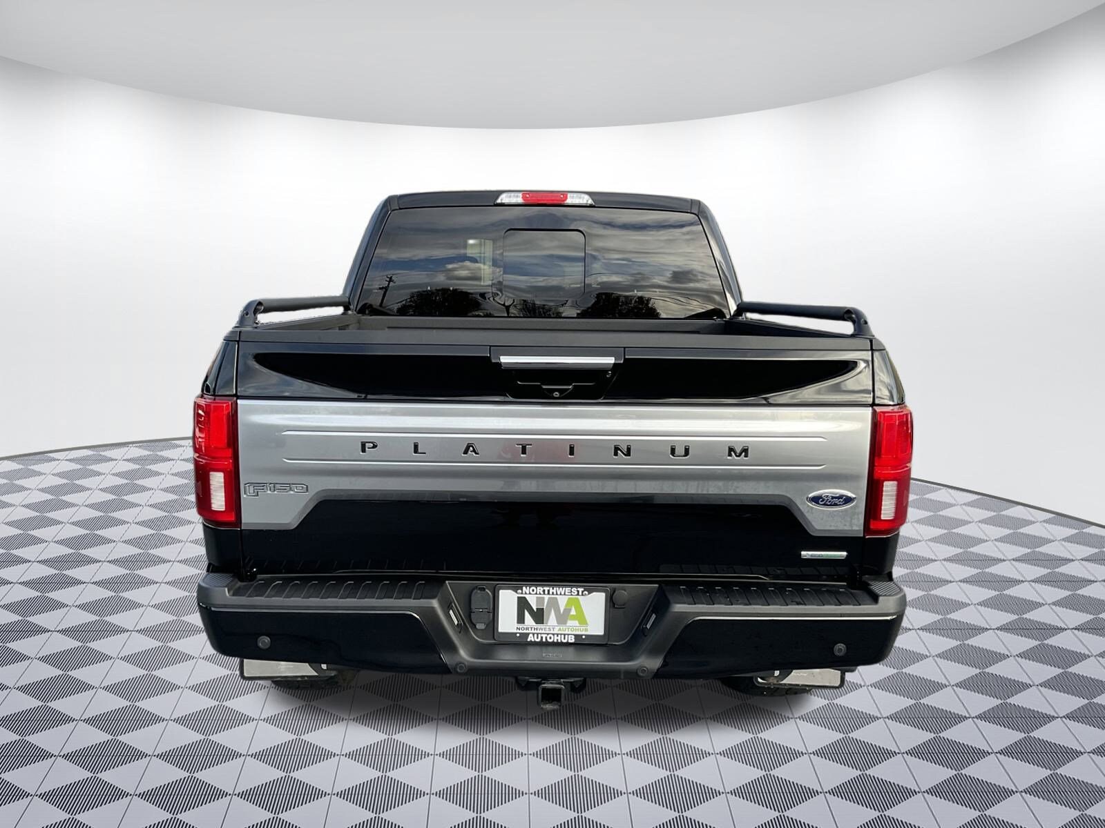 2018 Ford F-150 Platinum photo 4