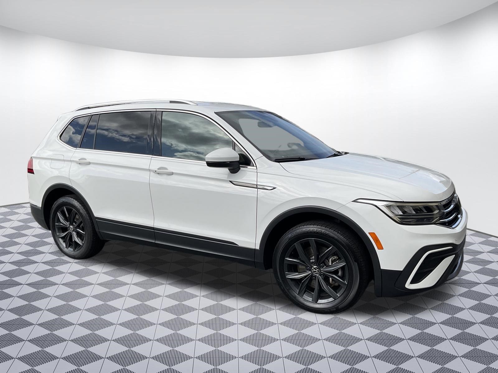 2024 Volkswagen Tiguan SE