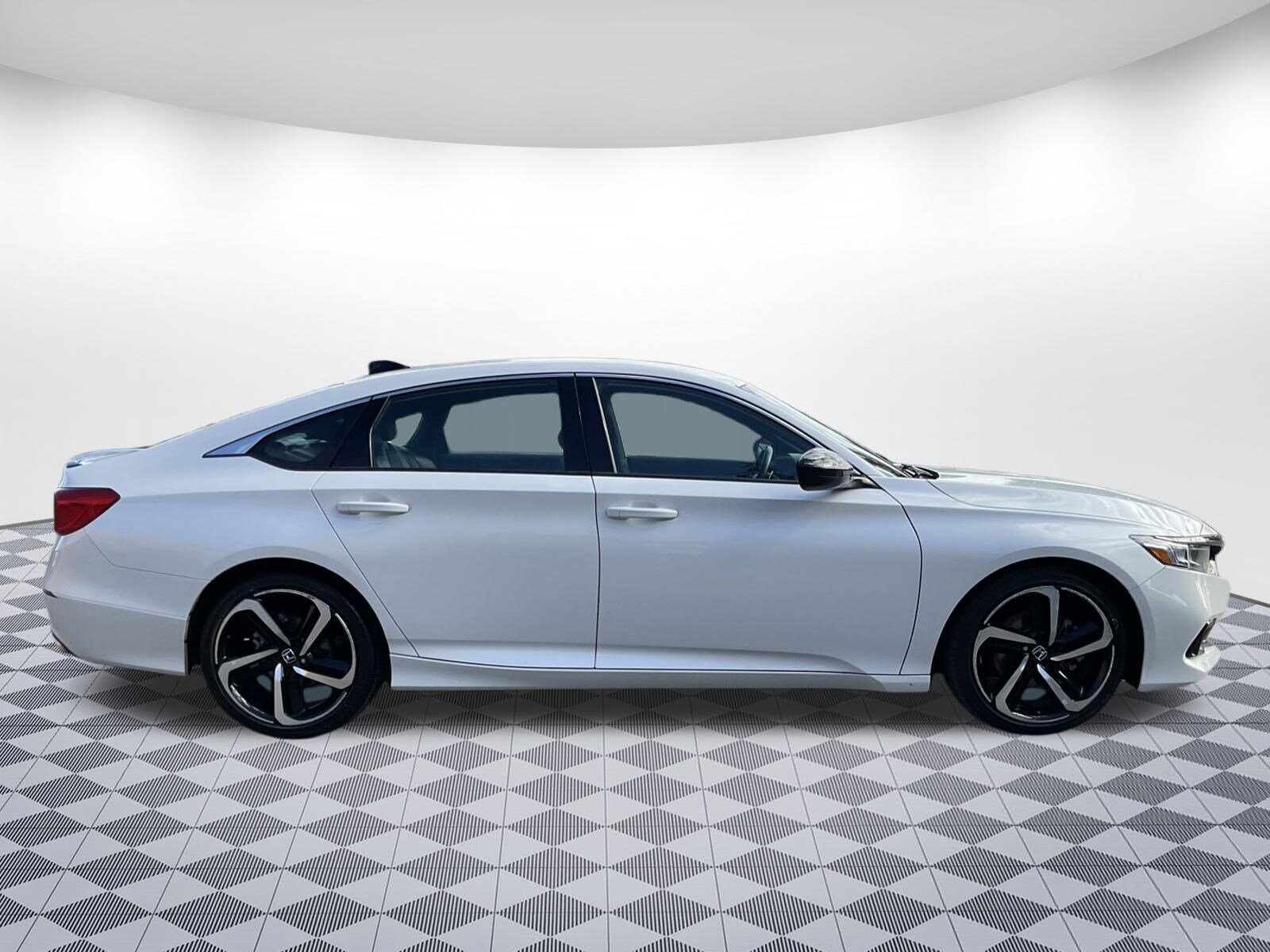 2022 Honda Accord Sport photo 2