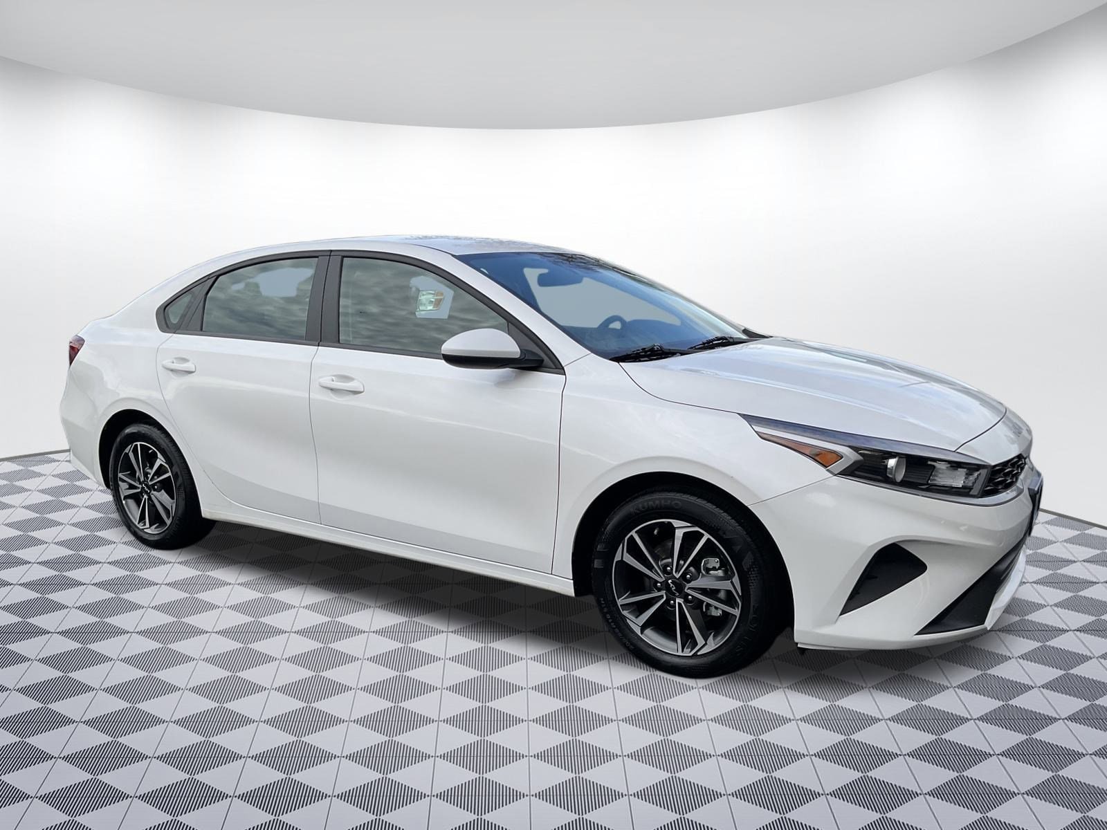 2024 Kia Forte LXS's photo