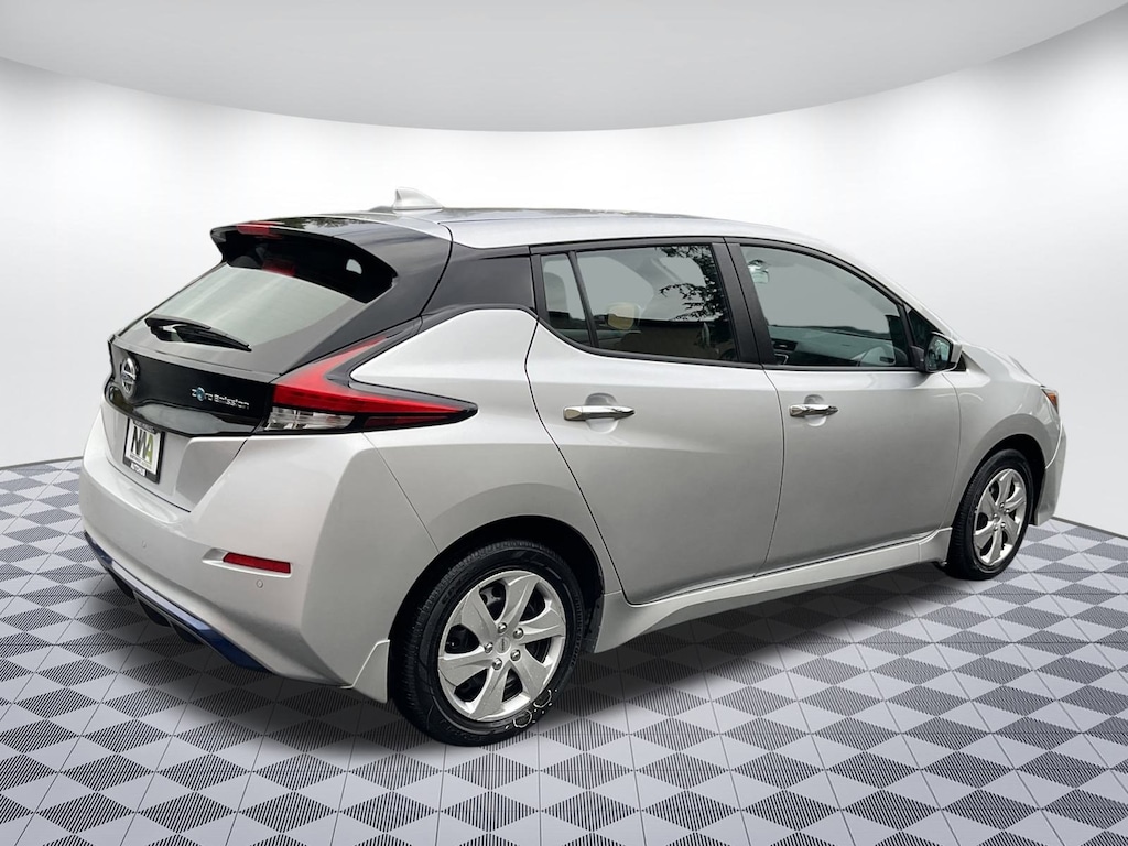 Certified 2022 Nissan LEAF S Hatchback