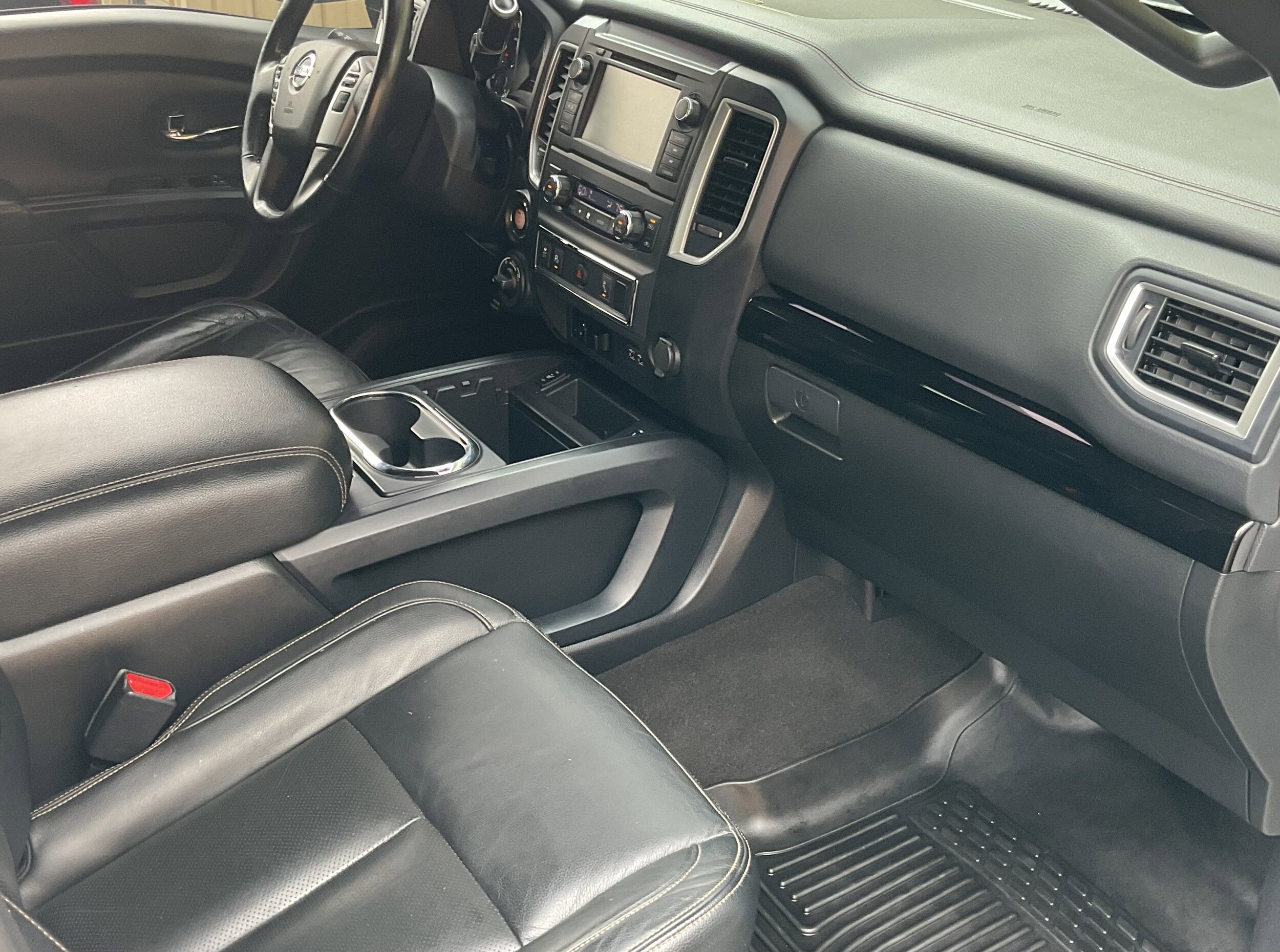 2019 Nissan Titan XD SL - Photo 27