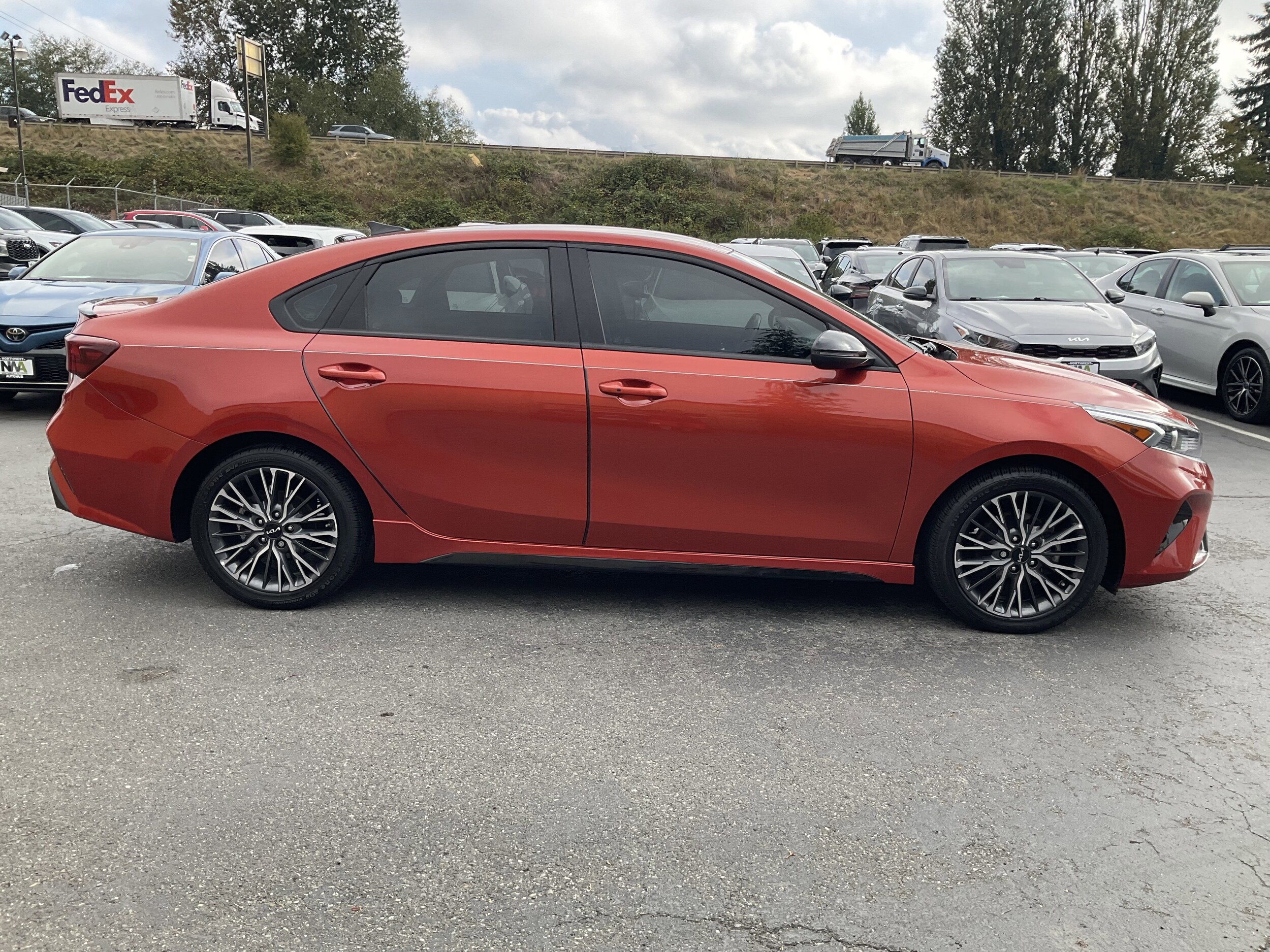 2023 Kia Forte GT-Line photo 2