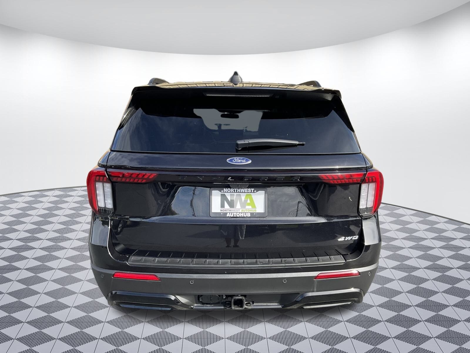 2025 Ford Explorer ST-Line photo 3