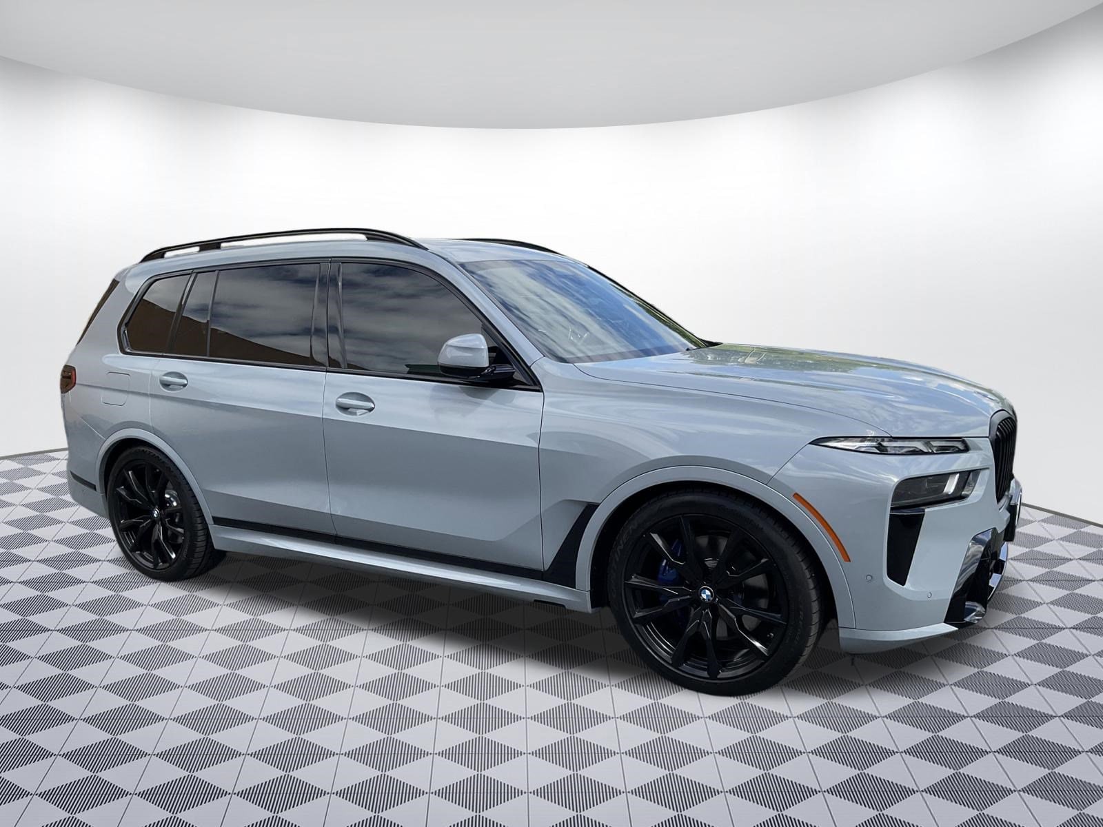 2023 BMW X7 xDrive40i's photo