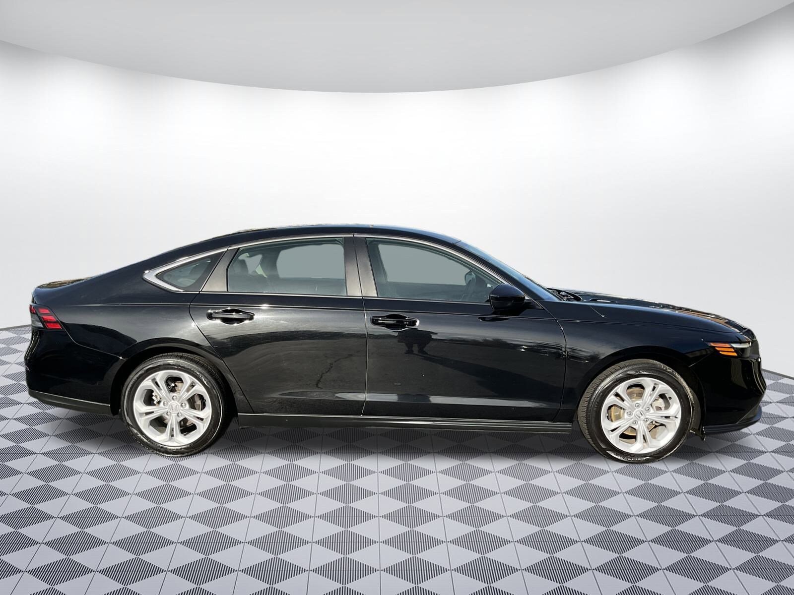 2024 Honda Accord LX photo 2