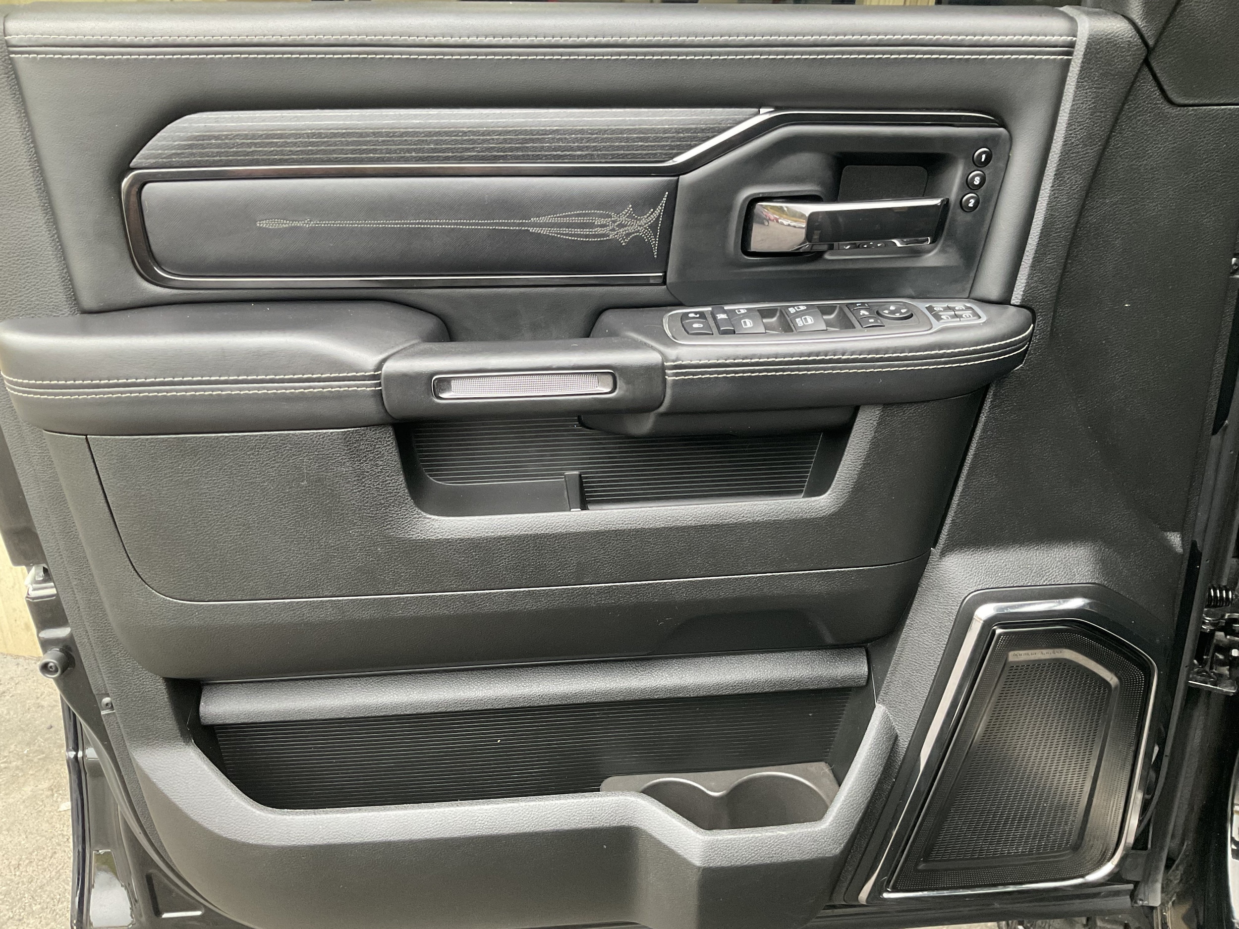 2024 RAM Ram 2500 Pickup Laramie Limited - Photo 31
