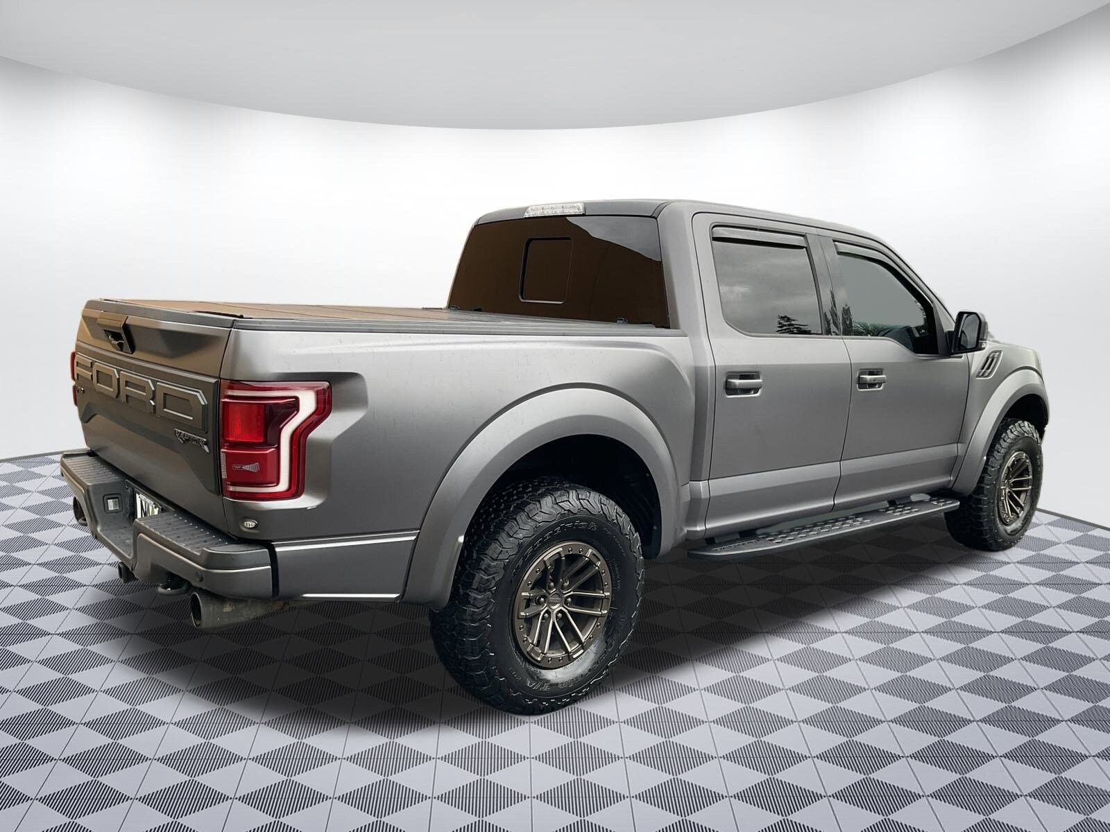 2019 Ford F-150 Raptor photo 3