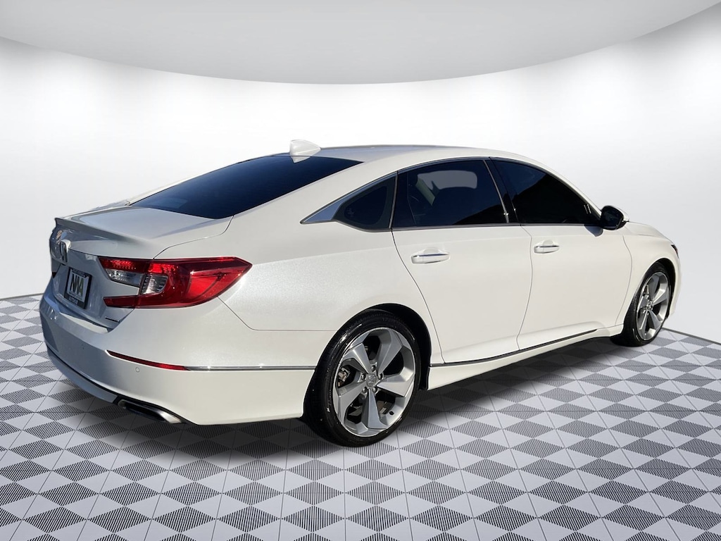 Used 2018 Honda Accord Touring 1.5T Sedan