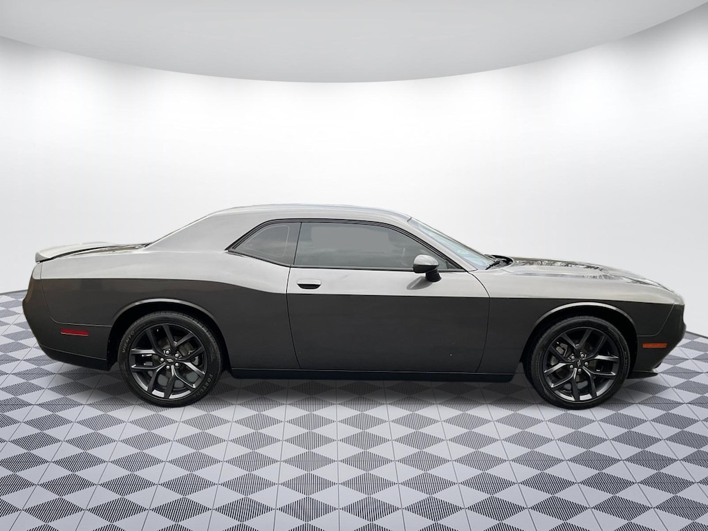 Used 2021 Dodge Challenger SXT Coupe