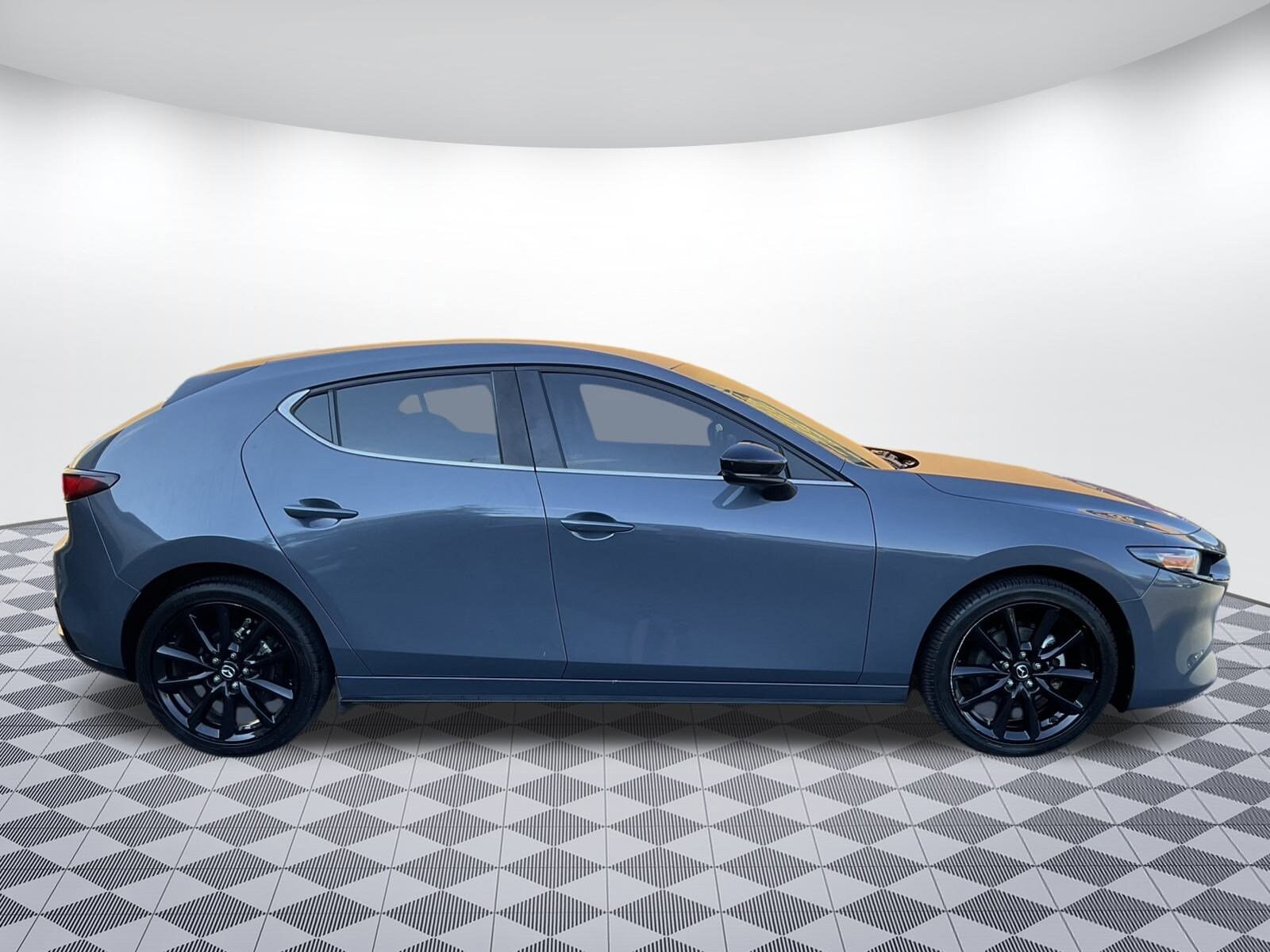 2022 Mazda Mazda3 Carbon photo 2