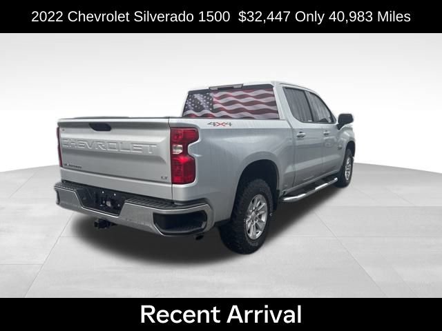 2022 Chevrolet Silverado 1500 LT photo 3