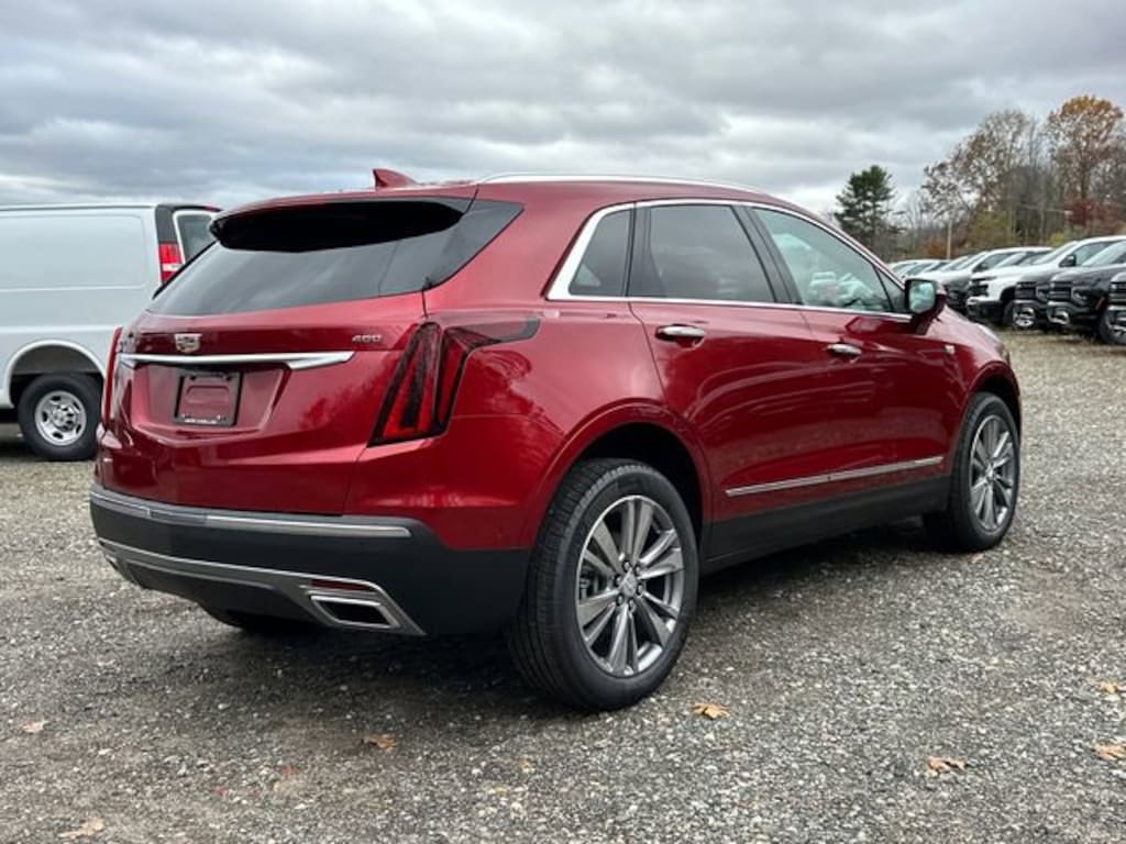 New 2025 CADILLAC XT5 Premium Luxury SUV