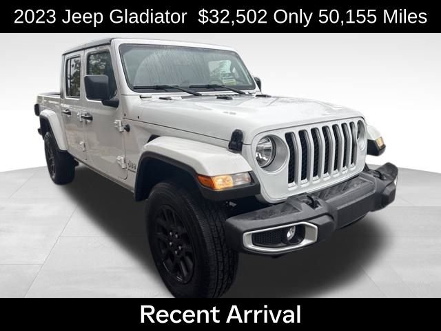 2023 Jeep Gladiator Overland photo 3