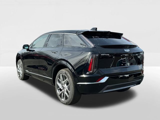 2026 Cadillac Optiq Luxury photo 2