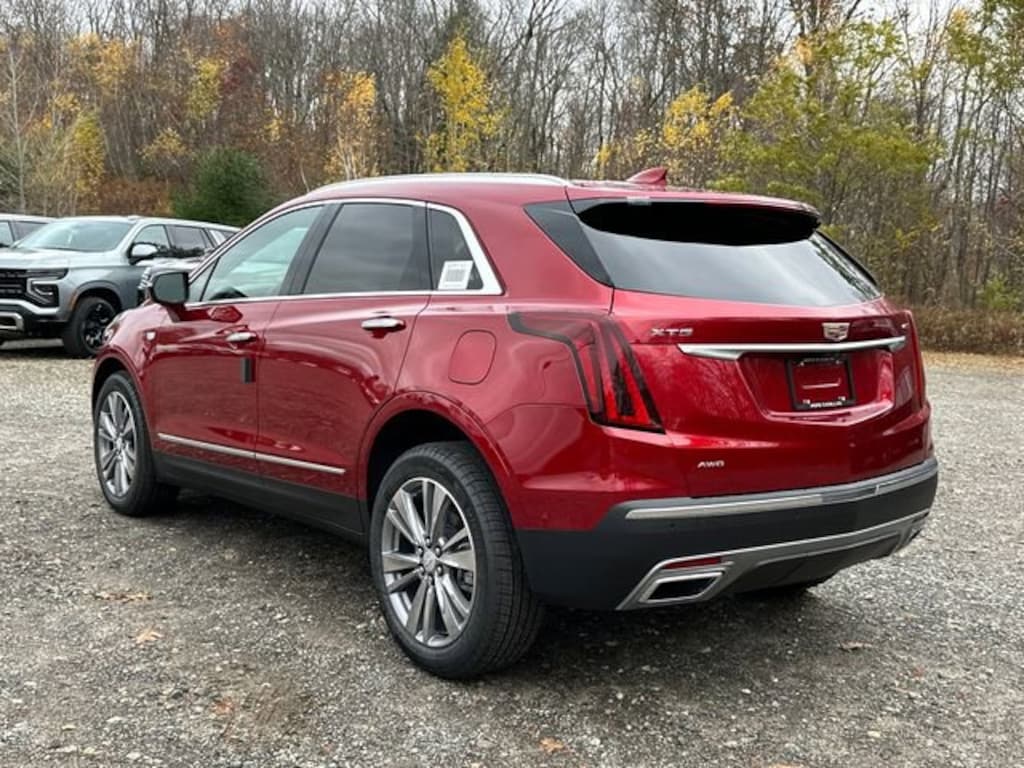 New 2025 CADILLAC XT5 Premium Luxury SUV