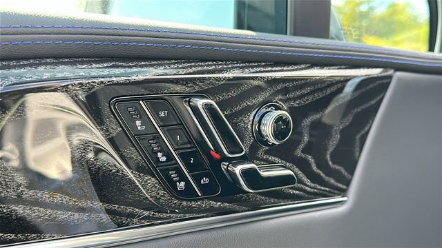 2026 Cadillac Escalade IQ Sport - Photo 10