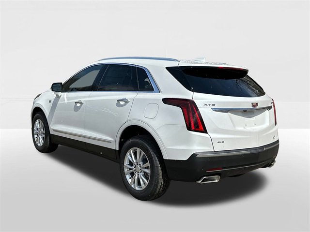 2025 Cadillac XT5 Luxury photo 2
