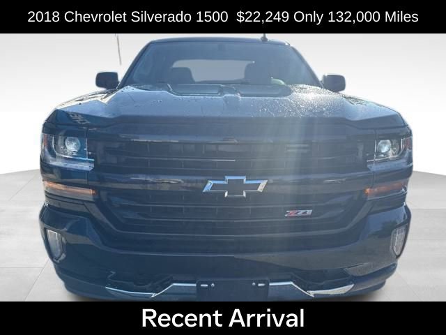 2018 Chevrolet Silverado 1500 LT photo 2