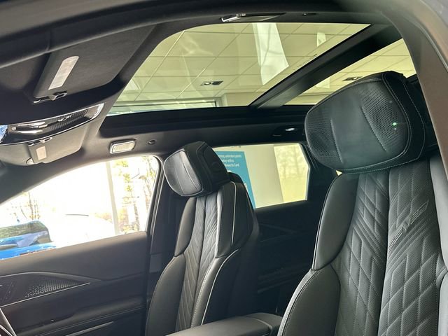 2026 Cadillac LYRIQ V Premium - Photo 10