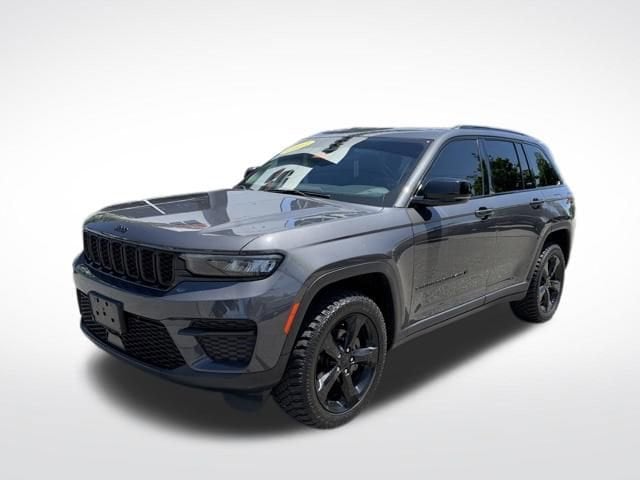 2023 Jeep Grand Cherokee Altitude 4x4's photo