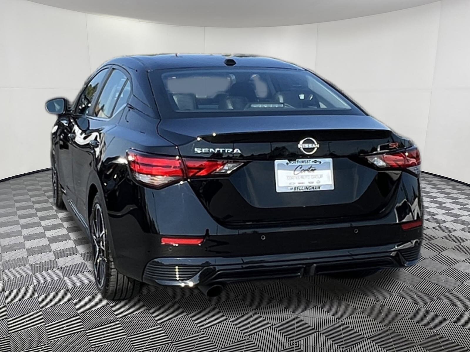 2024 Nissan Sentra SR photo 4