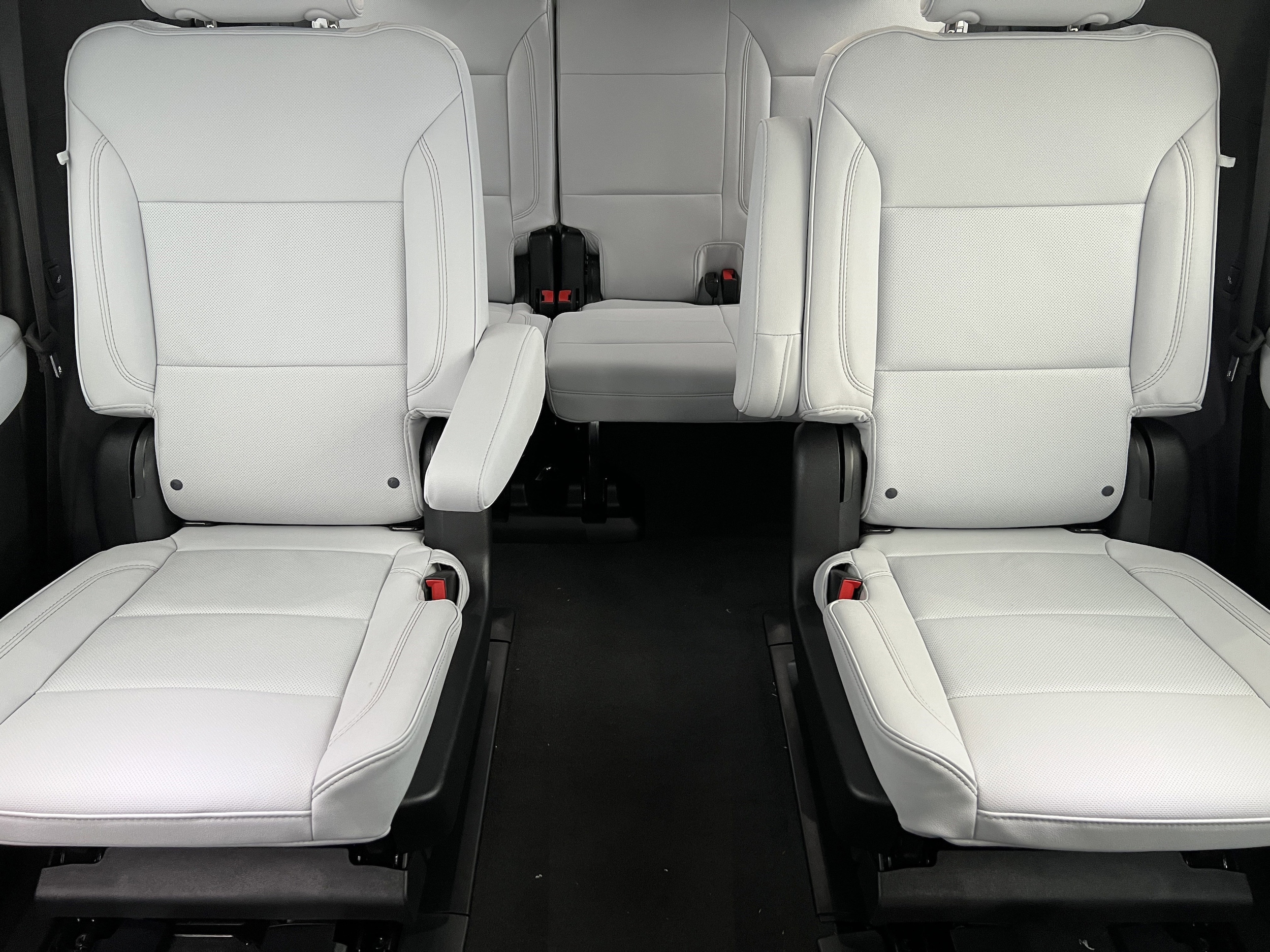 2026 Chevrolet Tahoe Premier - Photo 15