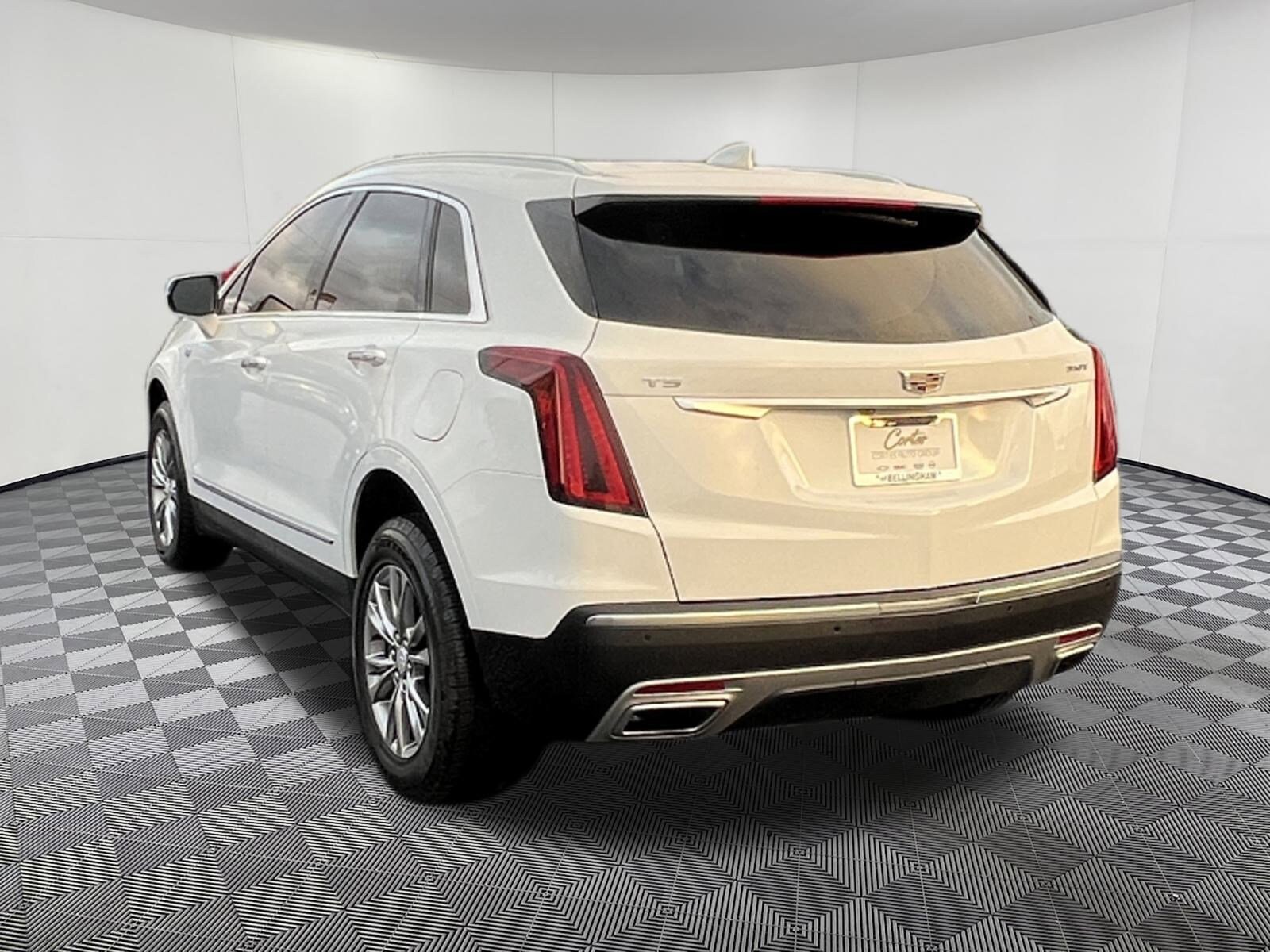 2021 Cadillac XT5 Premium Luxury photo 3
