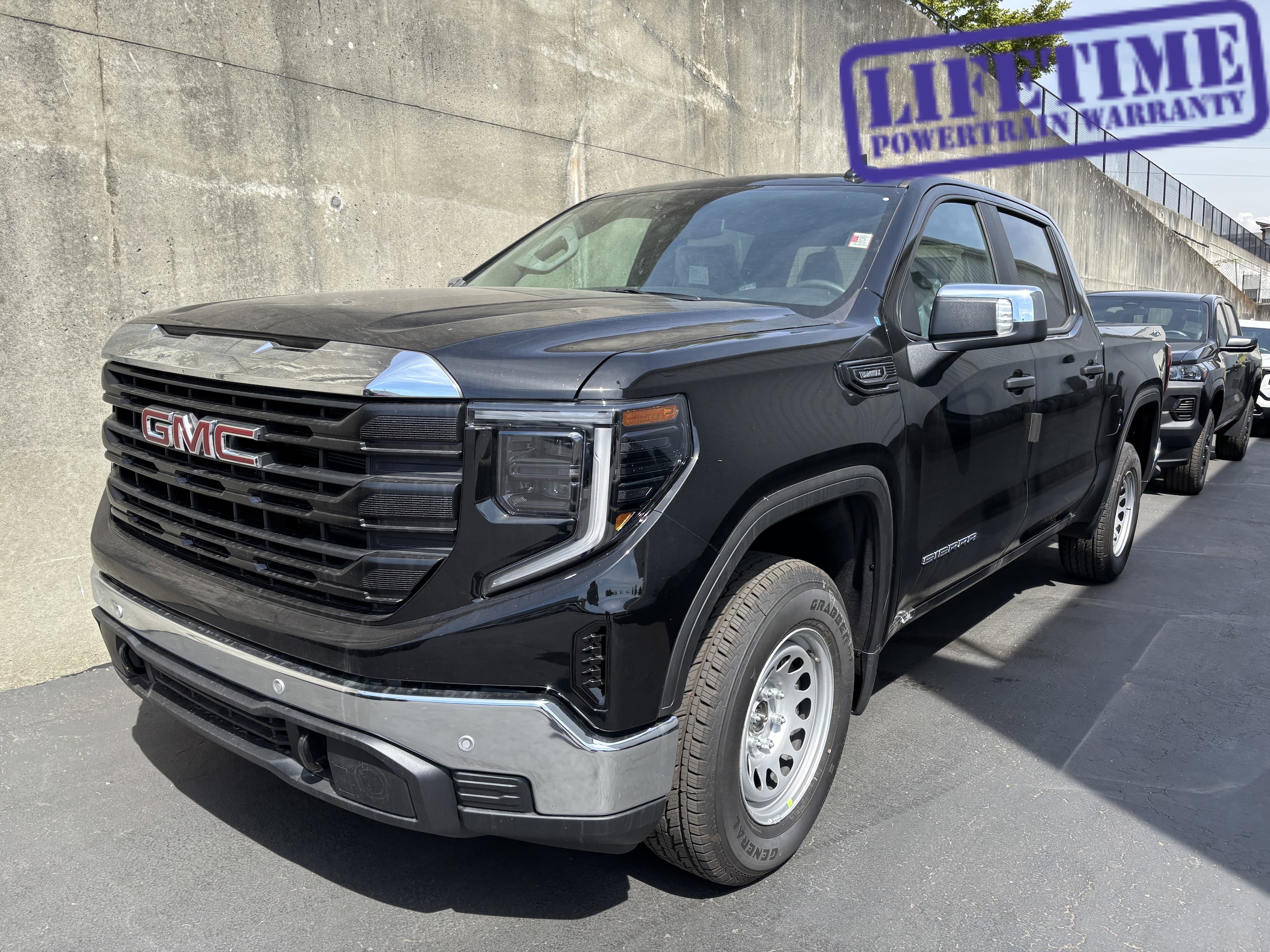 2026 GMC Sierra 4WD Crew Cab Short Box Pro's photo