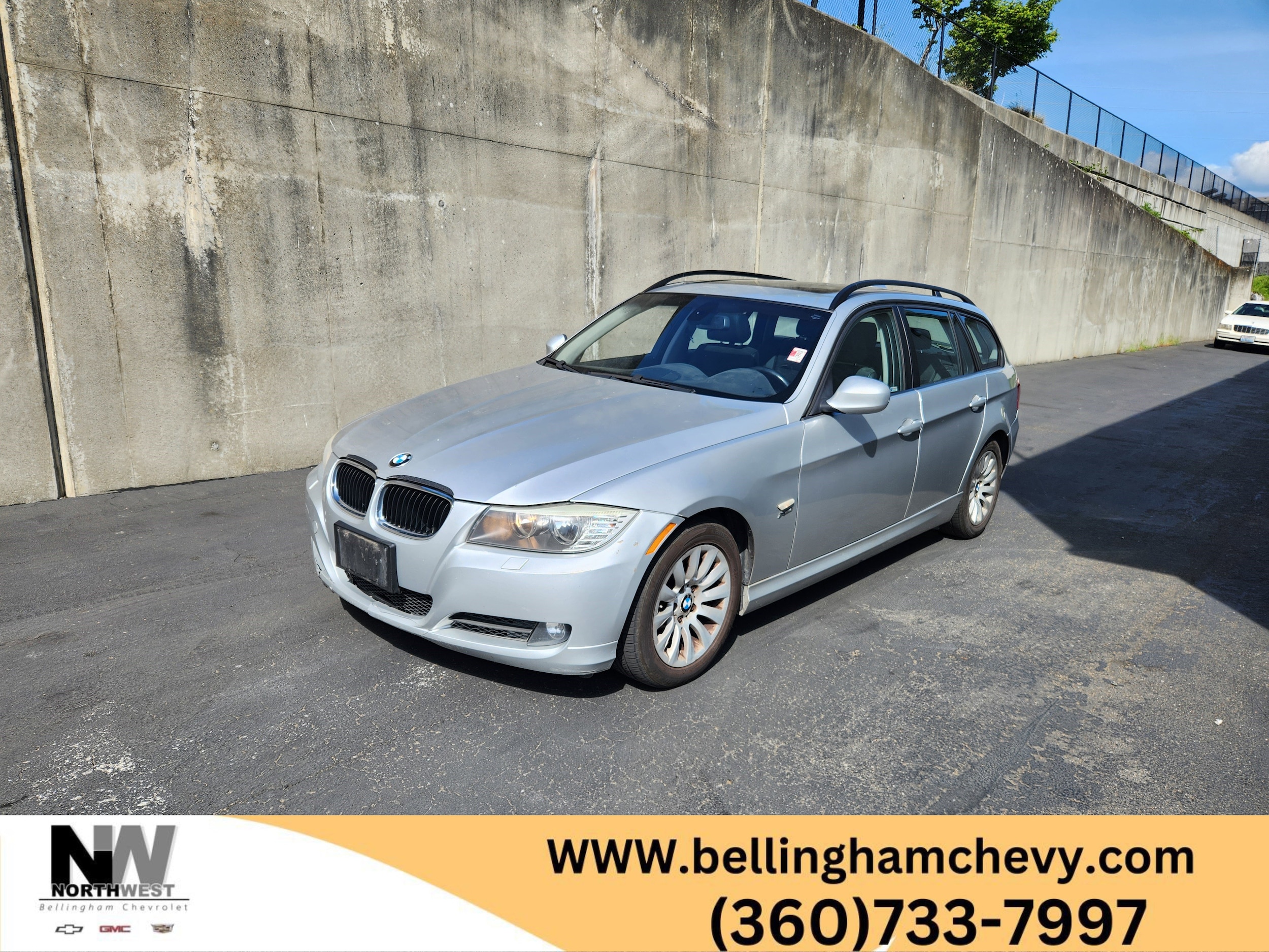 2009 BMW 3 Series 328xi Sports Wagon's photo