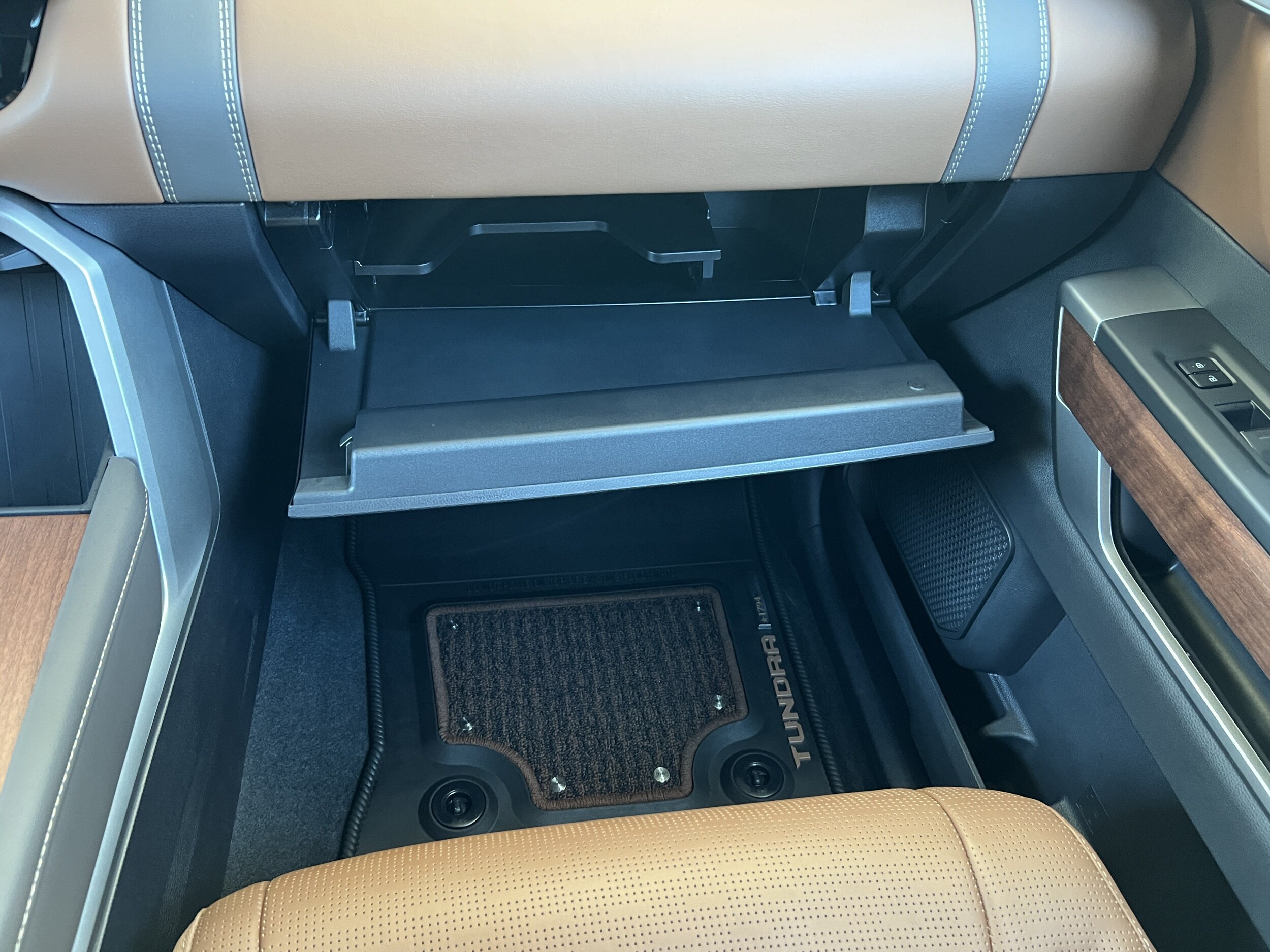 2025 Toyota Tundra 1794 Edition - Photo 32