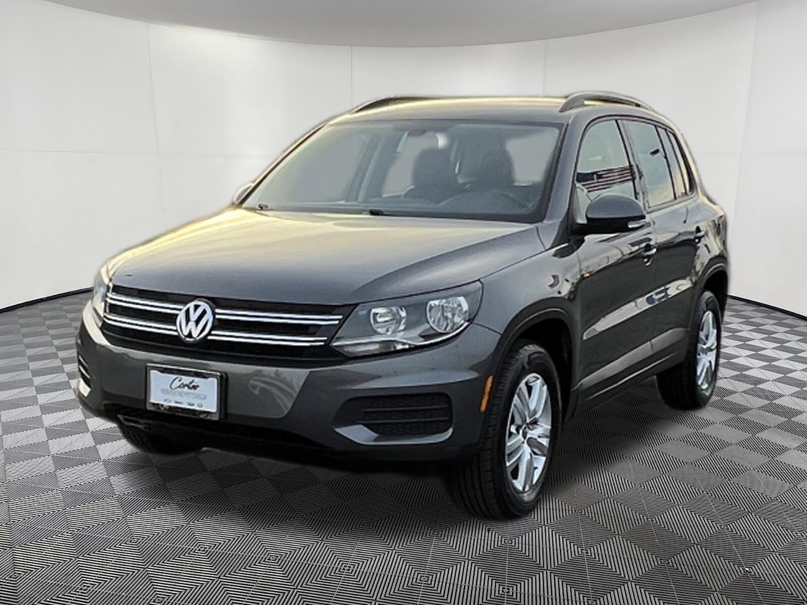 2017 Volkswagen Tiguan S Limited photo 3