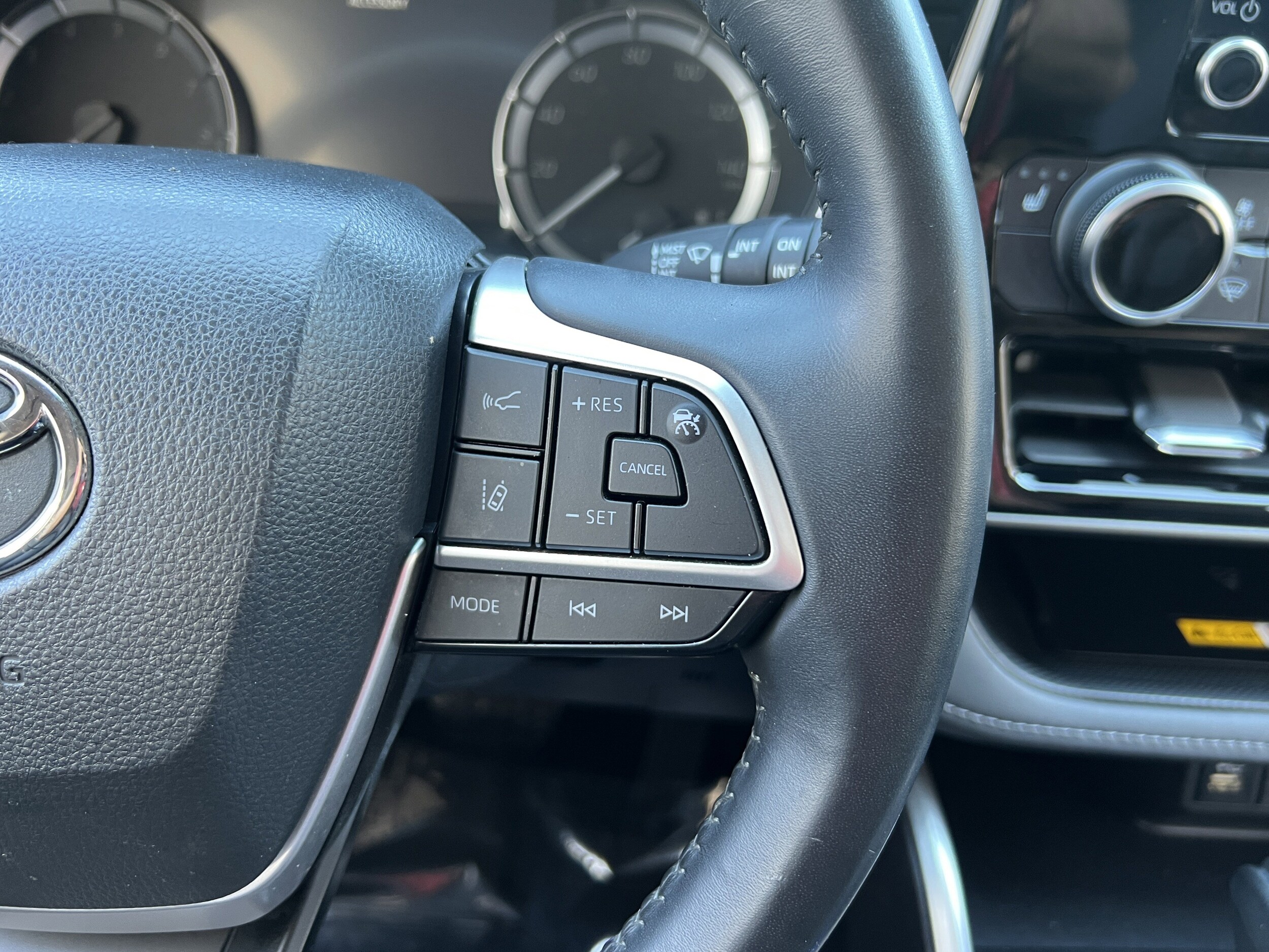 2024 Toyota Highlander XLE - Photo 33