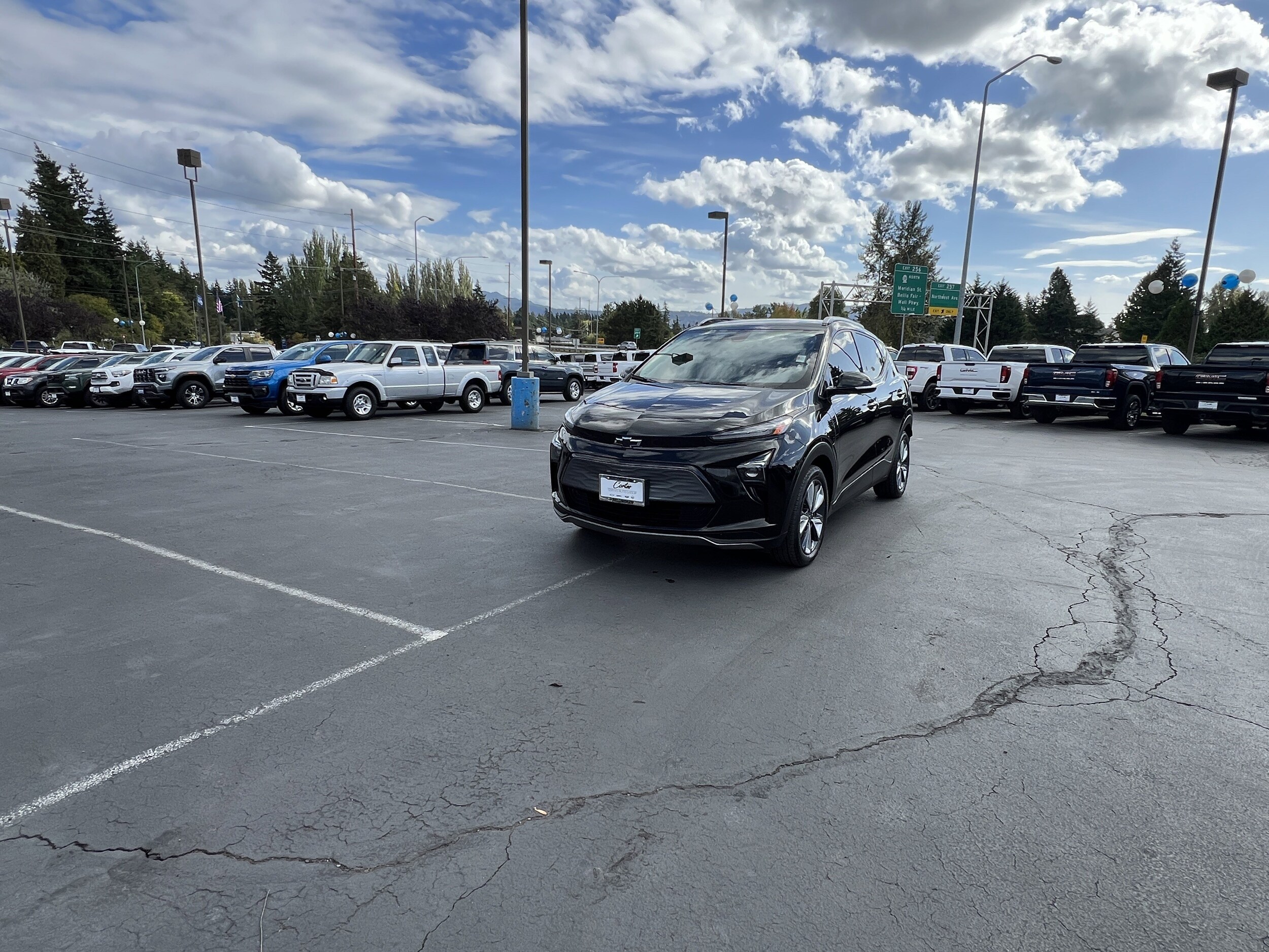 2022 Chevrolet Bolt EUV photo 2