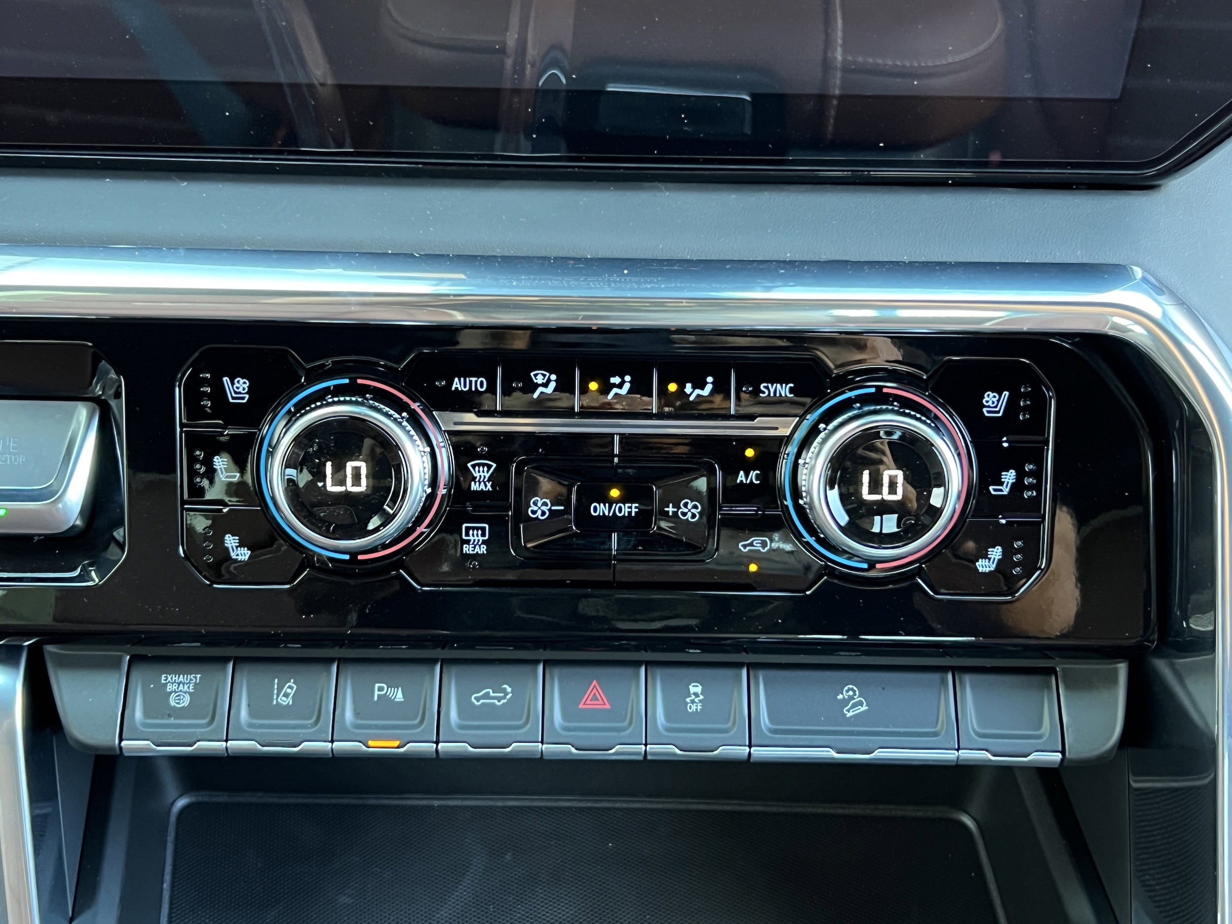 2026 GMC Sierra 2500HD Denali Ultimate - Photo 30