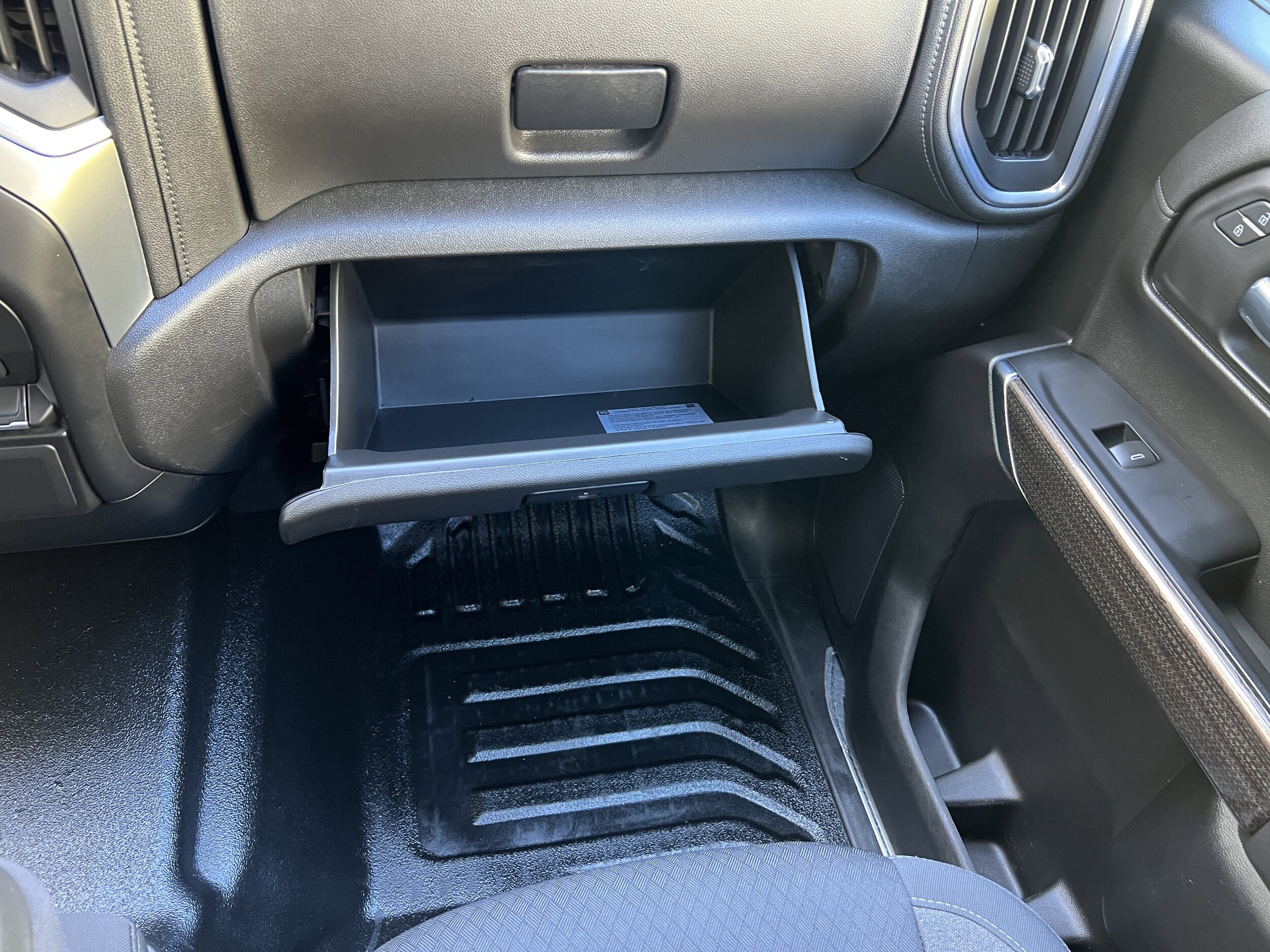 2022 Chevrolet Silverado 1500 Limited LT - Photo 32