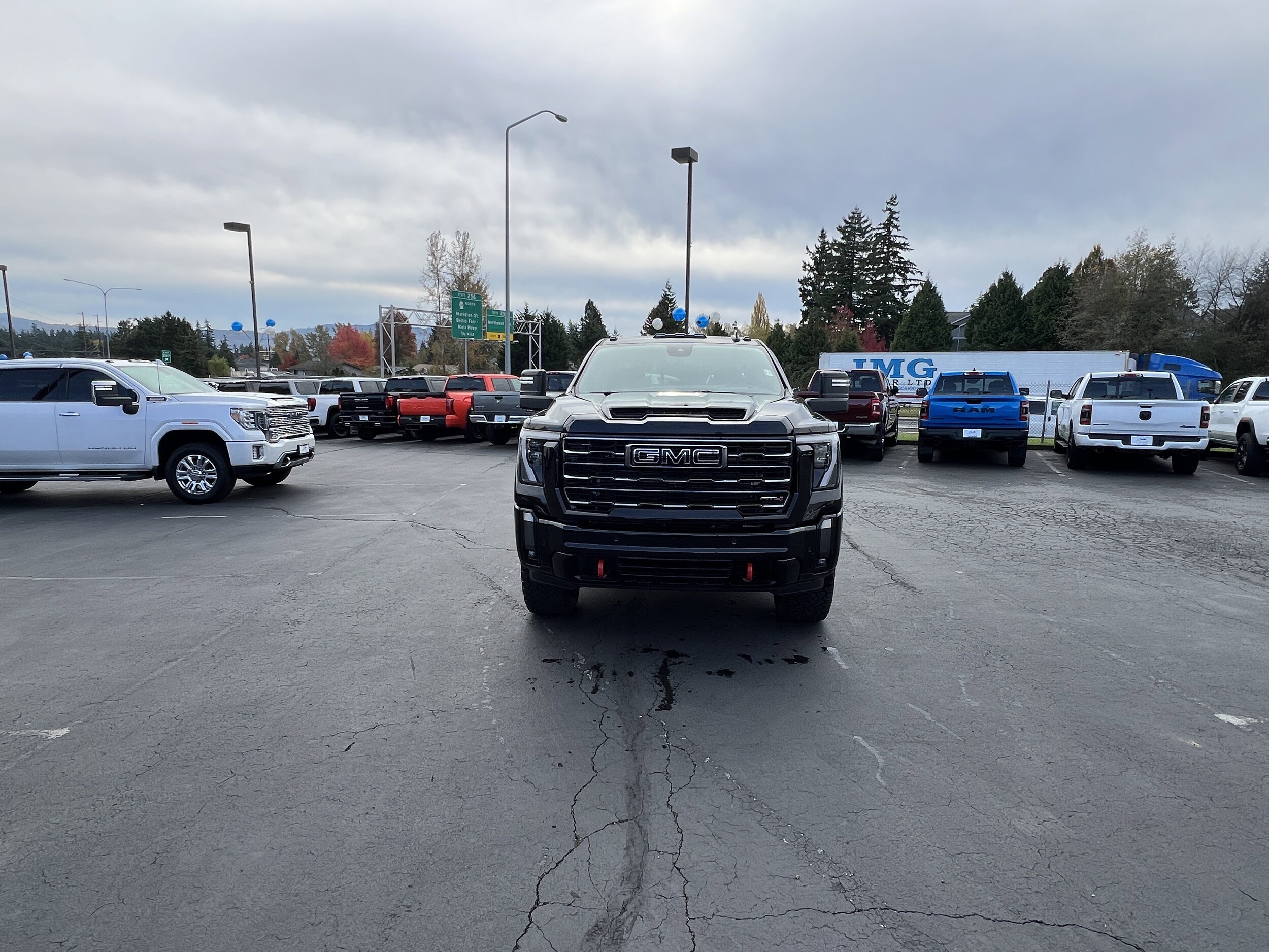 2024 Gmc Sierra 3500 HD AT4 photo 2