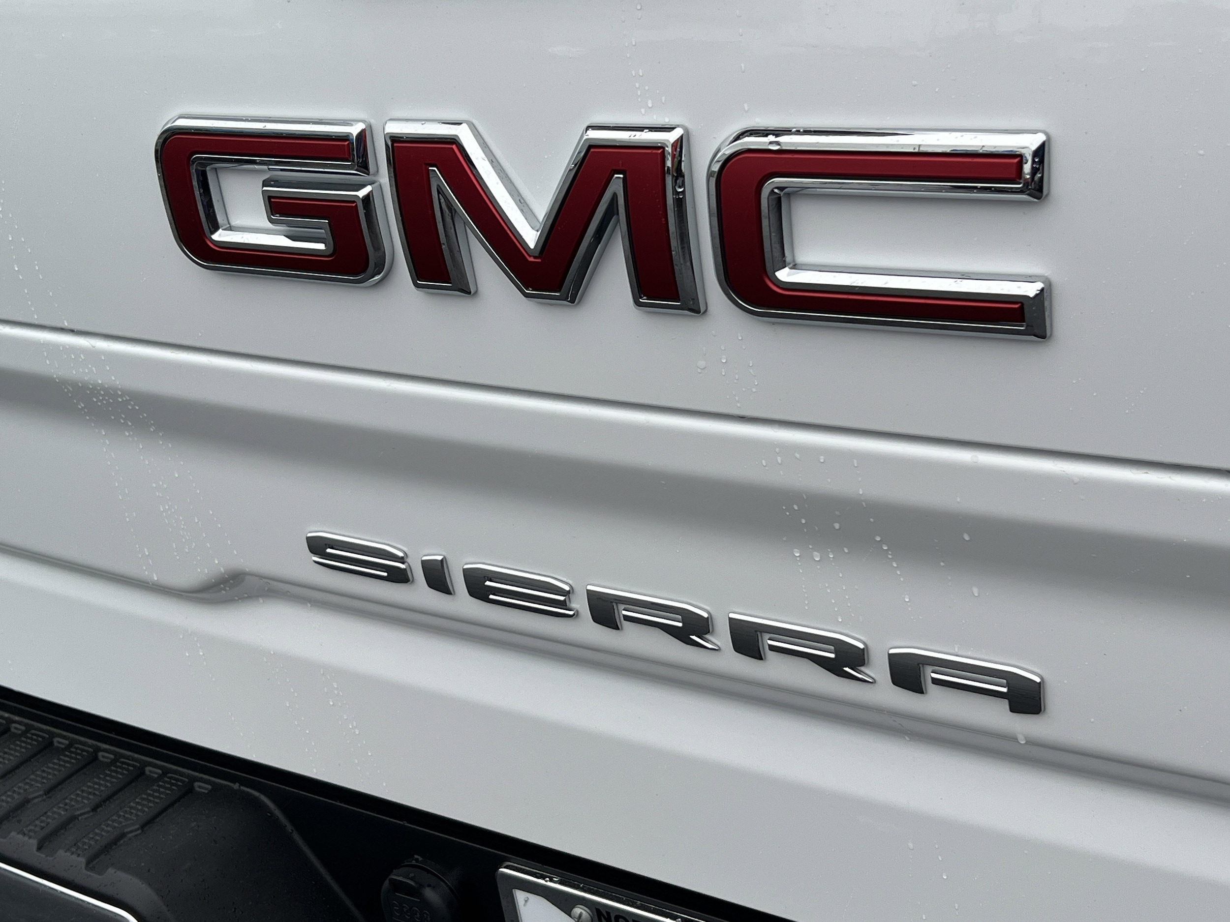 2026 GMC Sierra 1500 SLT - Photo 8