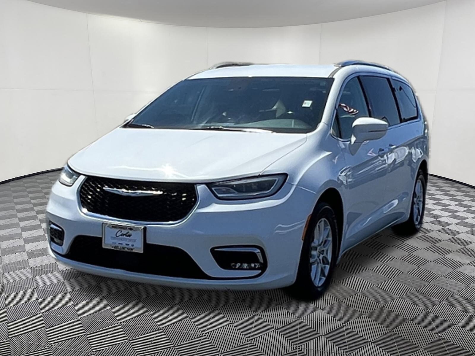 2021 Chrysler Pacifica Touring L photo 3