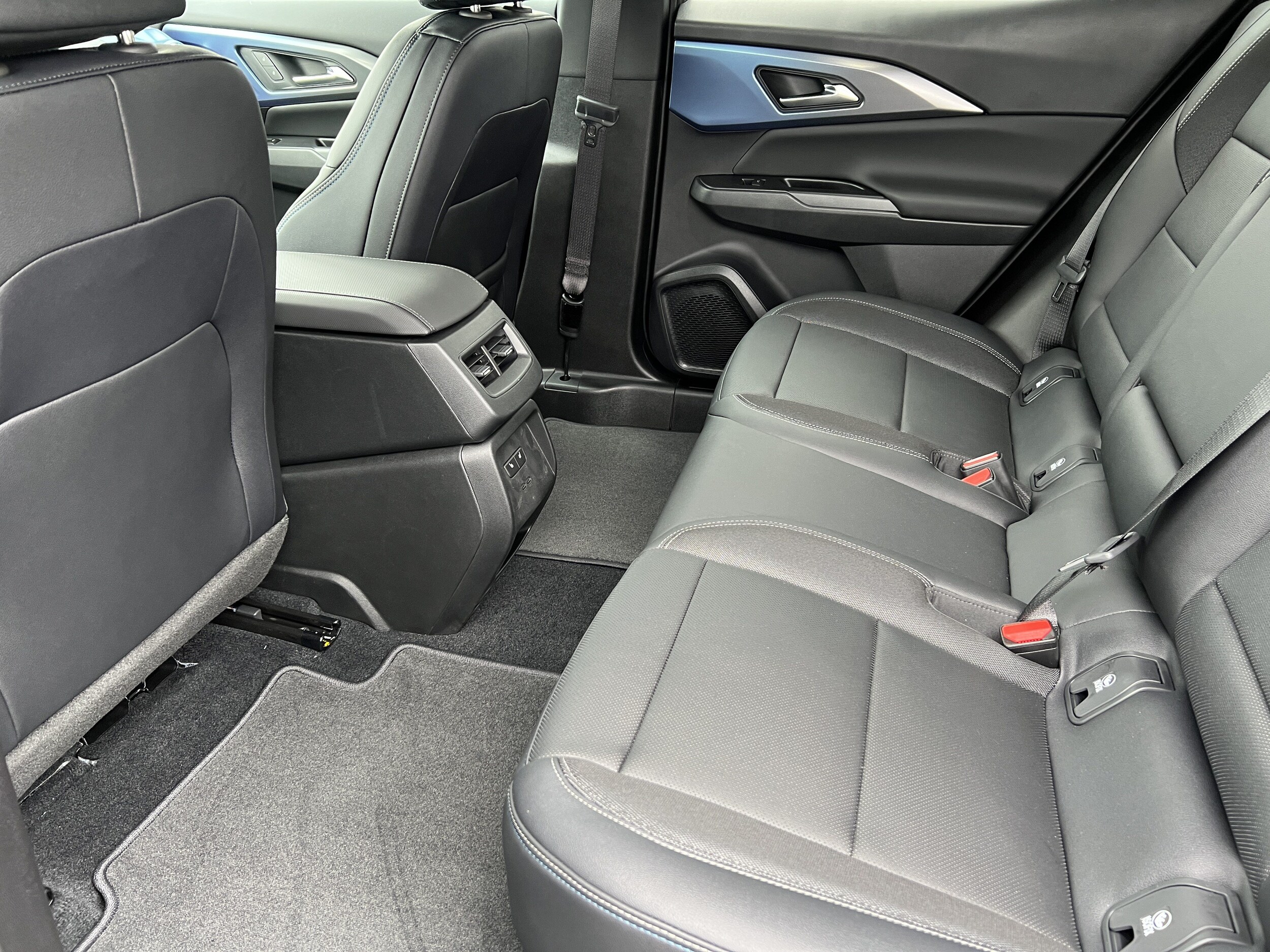 2026 Chevrolet Equinox EV 2LT - Photo 16