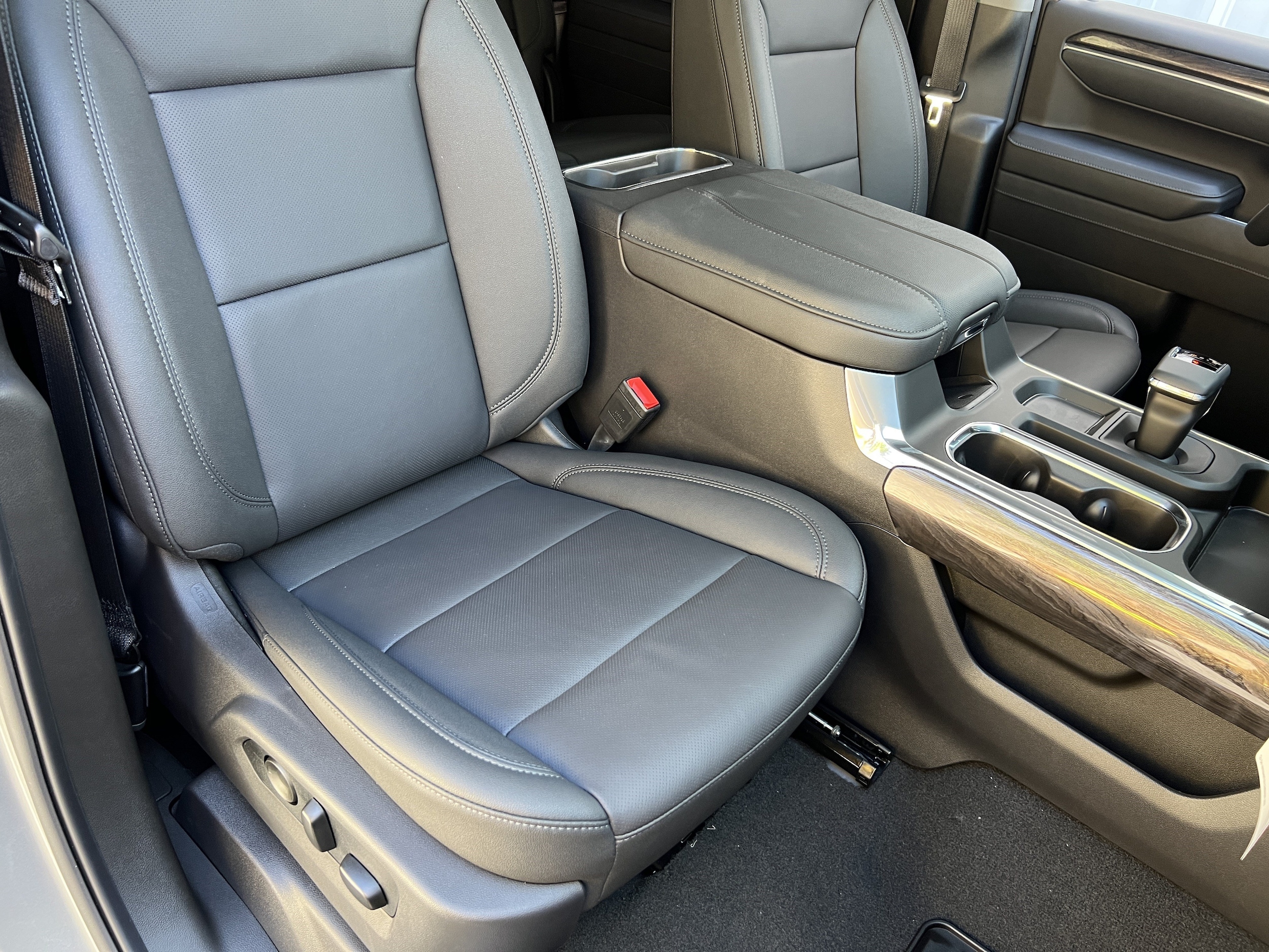 2026 Chevrolet Silverado 1500 LTZ - Photo 25