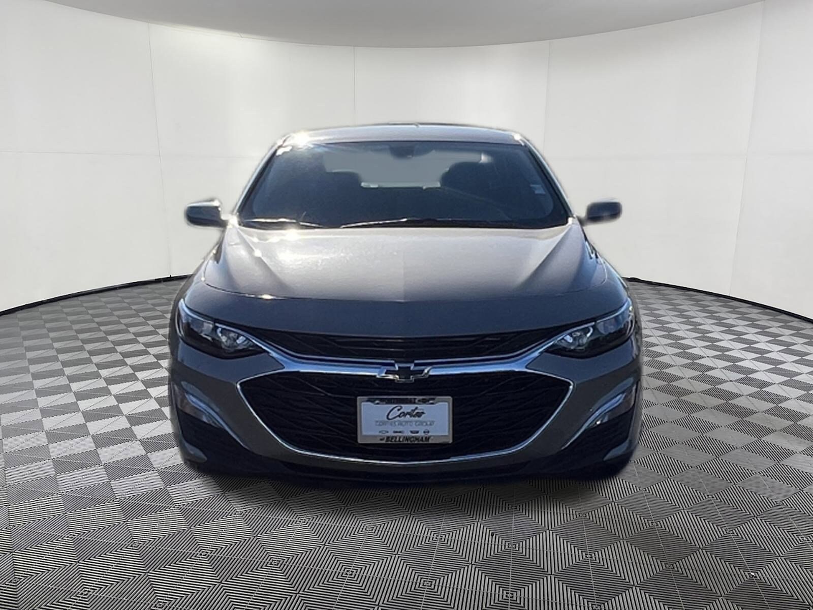 2022 Chevrolet Malibu RS photo 2