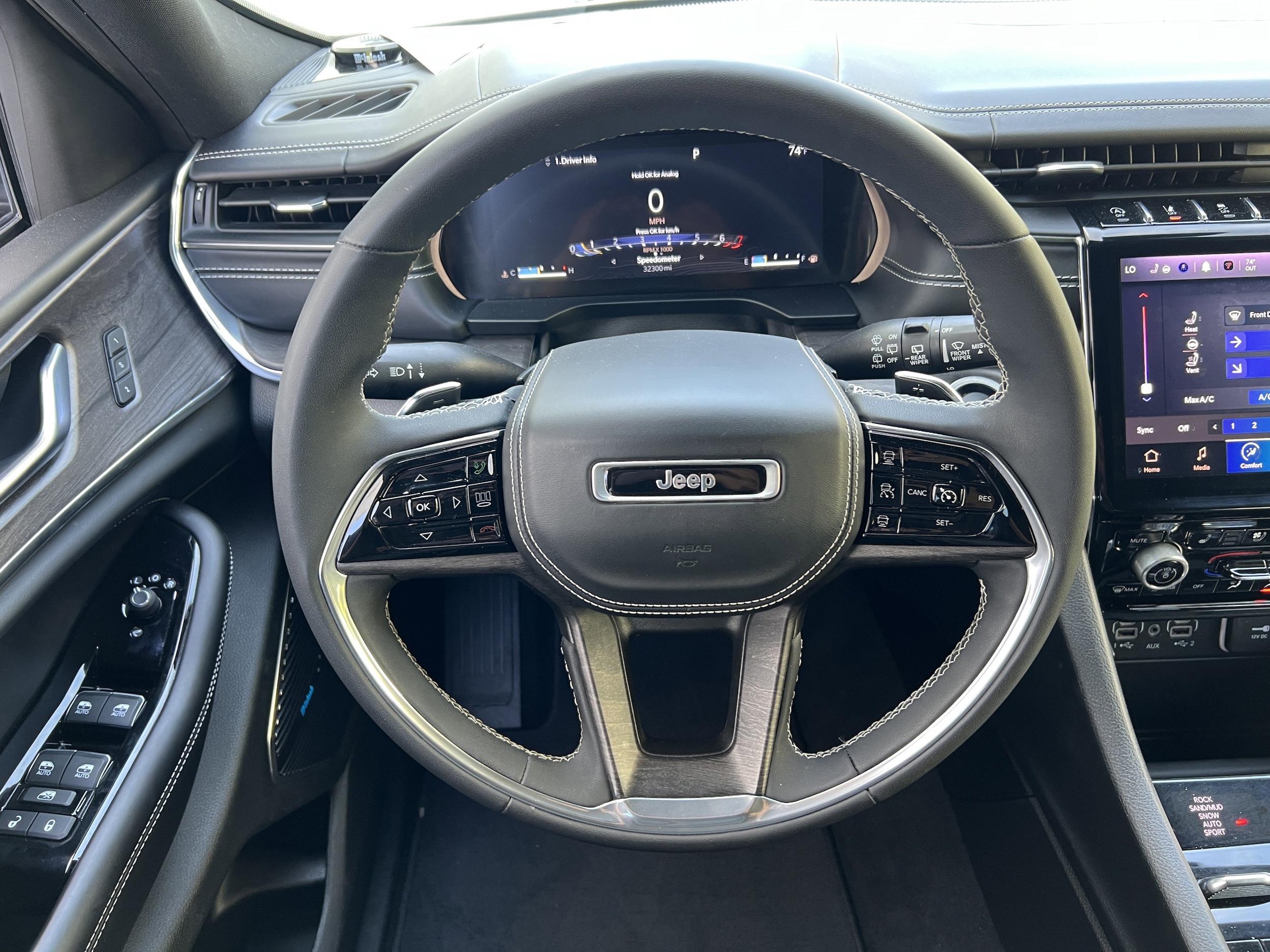 2023 Jeep Grand Cherokee Overland - Photo 27