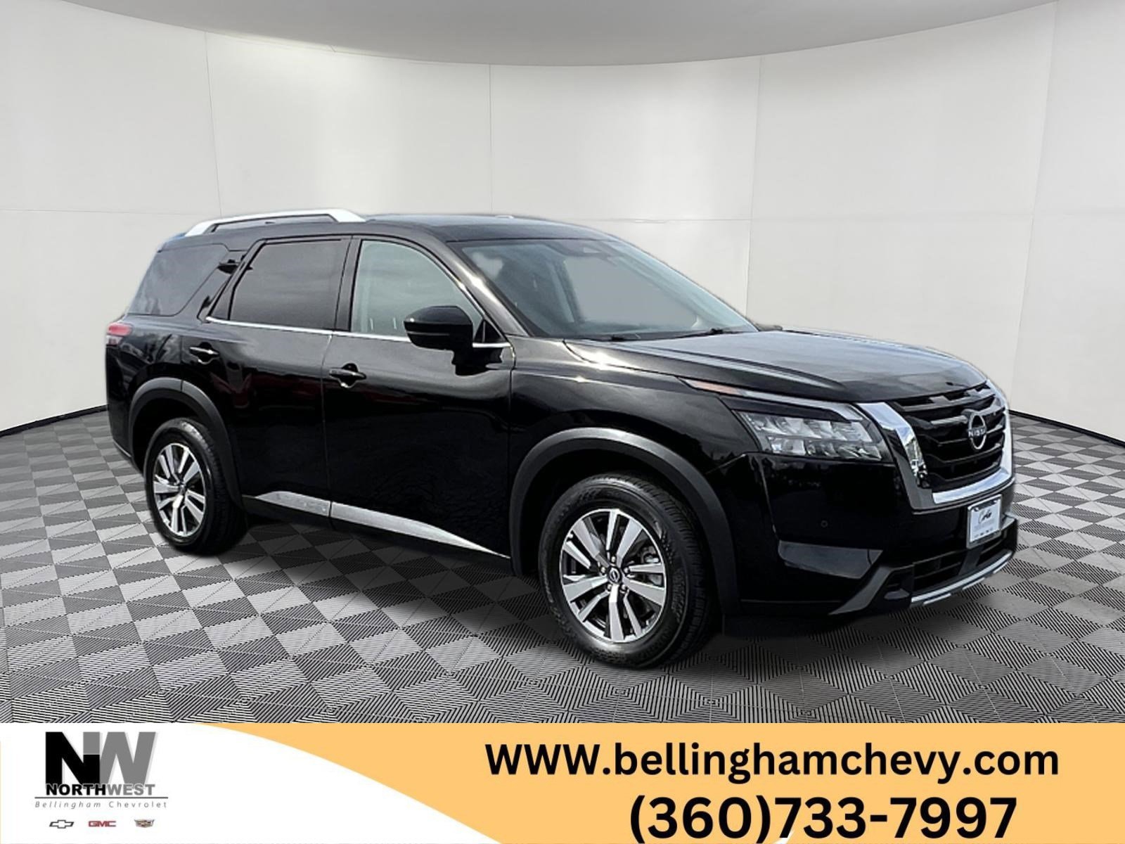 2025 Nissan Pathfinder SL 4WD's photo