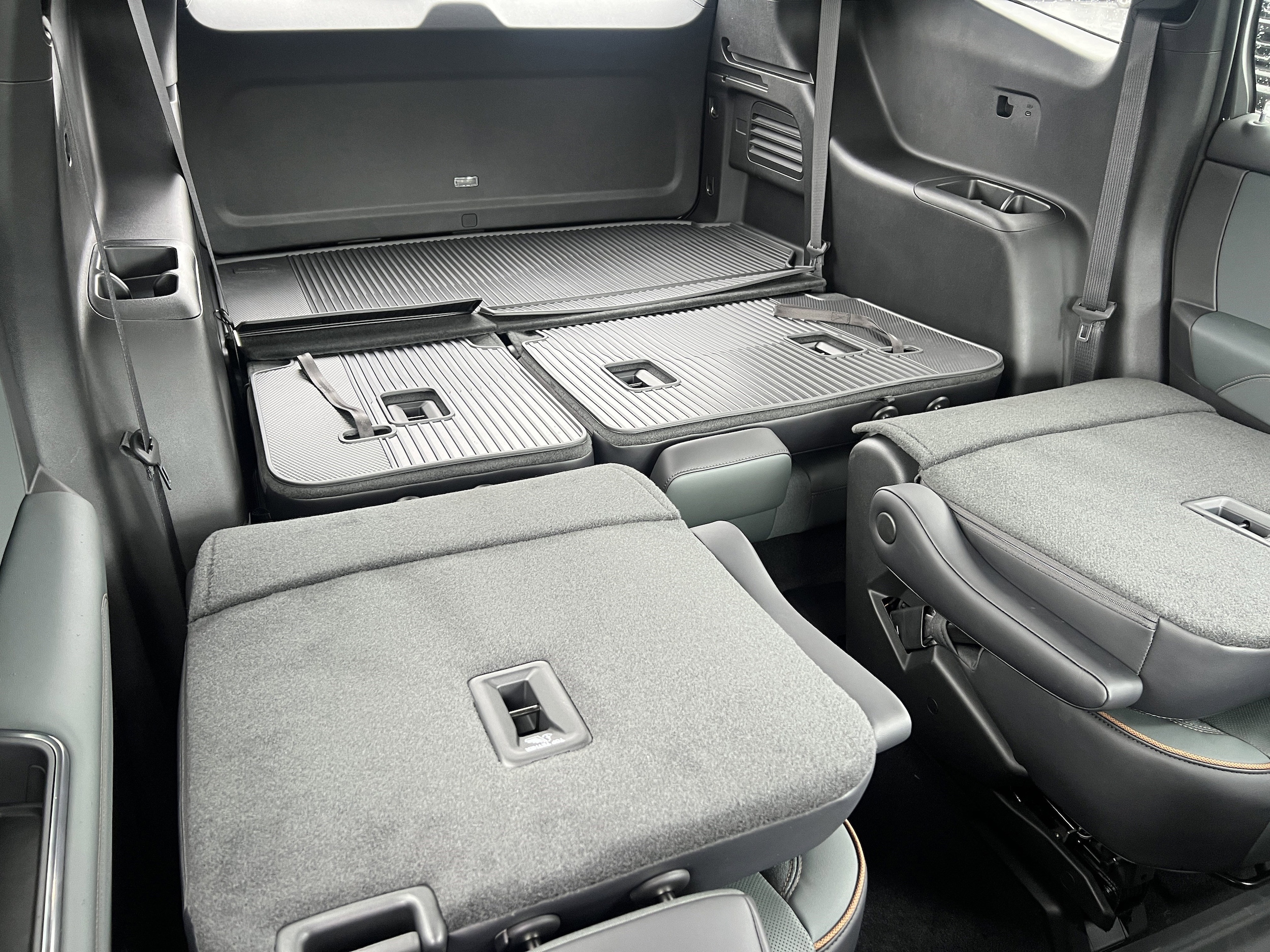 2026 GMC Acadia AT4 - Photo 24