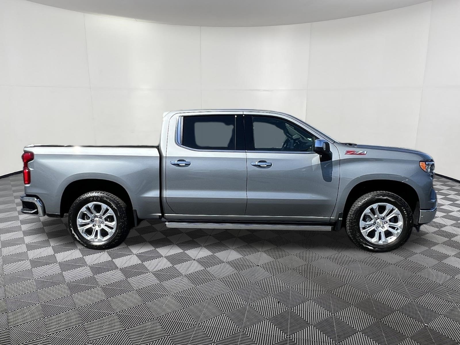 2026 Chevrolet Silverado 1500 LTZ - Photo 7
