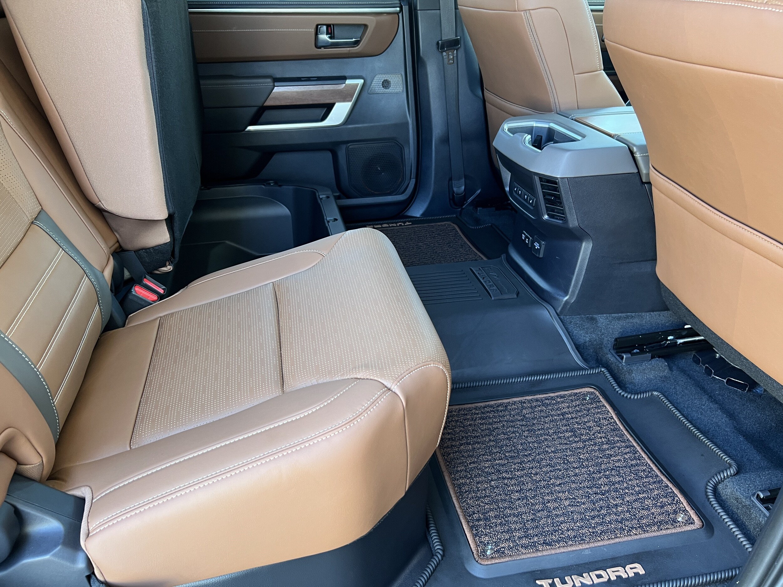 2025 Toyota Tundra 1794 Edition - Photo 18